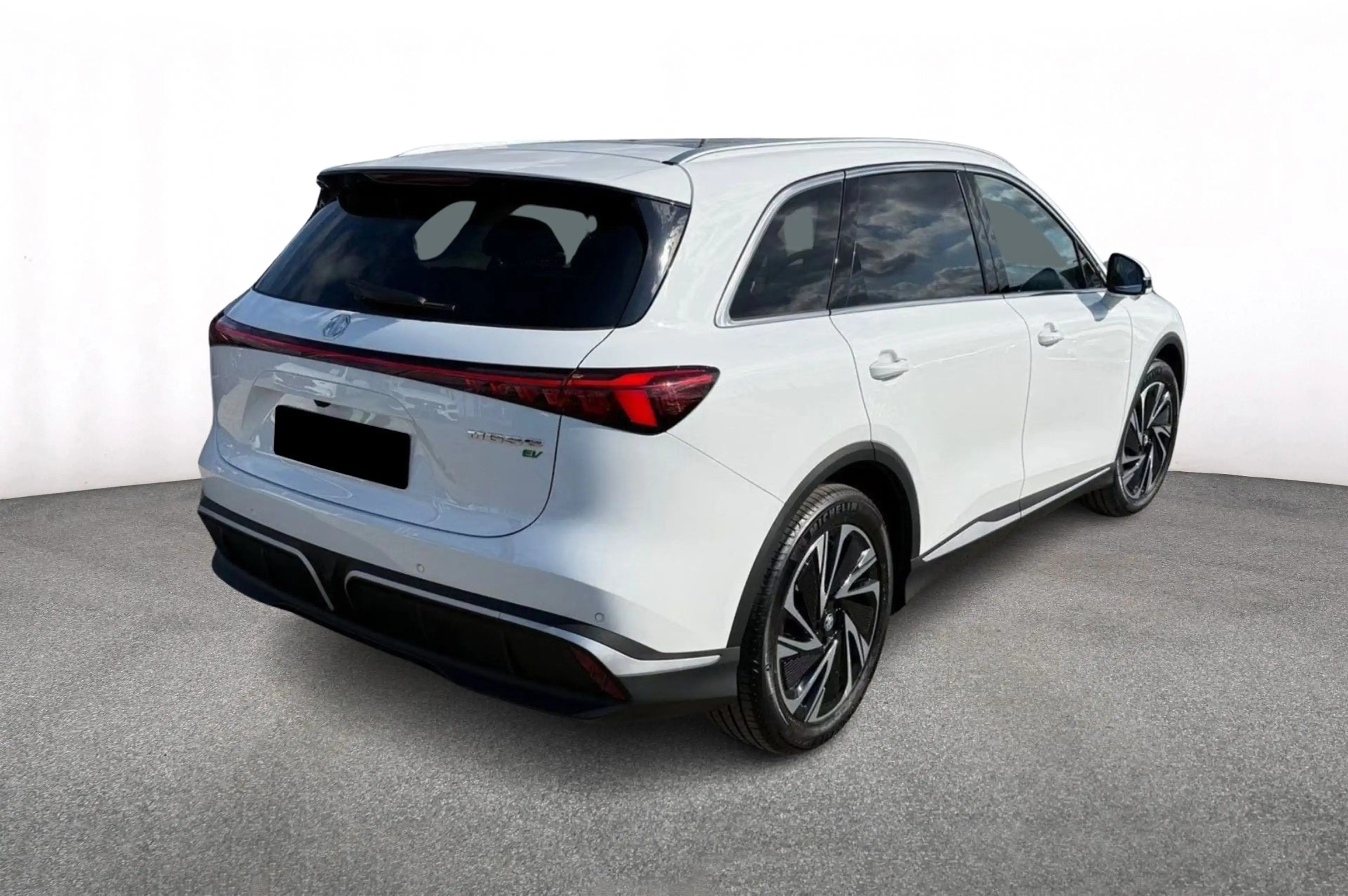 MG MGS6 EV Luxury LR AWD 20" HEAD-UP PANO 360° AKTION ++ — photo 2