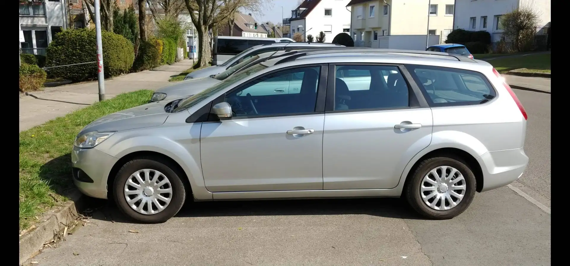 Ford Focus Focus Traveller Trend 1,6 Trend Silber - 2