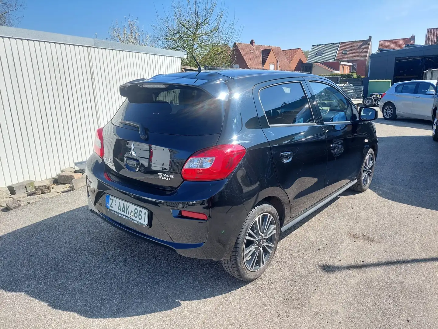 Mitsubishi Space Star 1.2i ClearTec Invite CVT (EU6d-TEMP) Zwart - 2