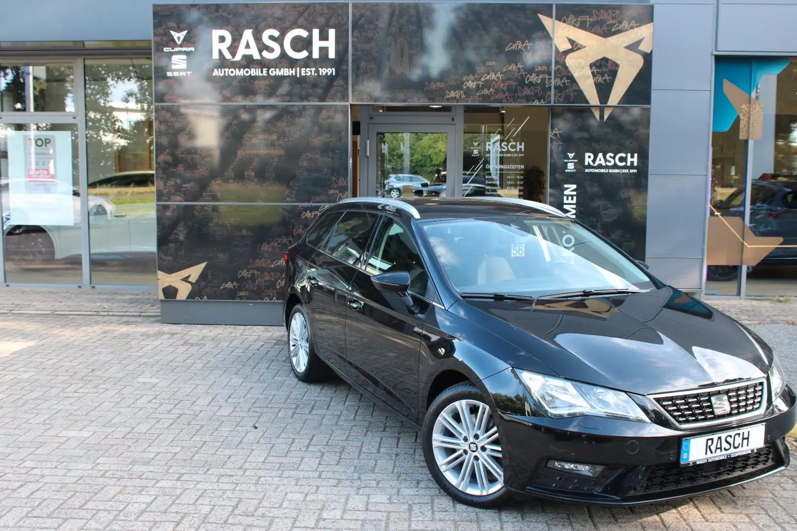 SEAT Leon ST Xcellence 1.8 TSI DSG+PDC+SHZ+SPURH+NAVI Schwarz - 2