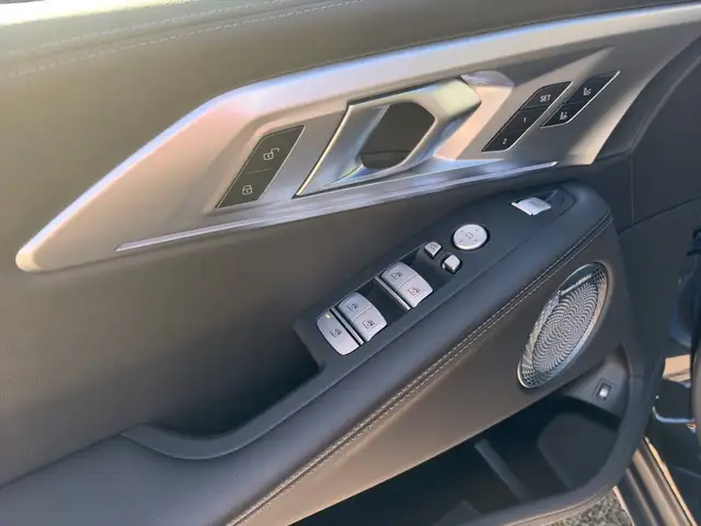 BMW XM view 10