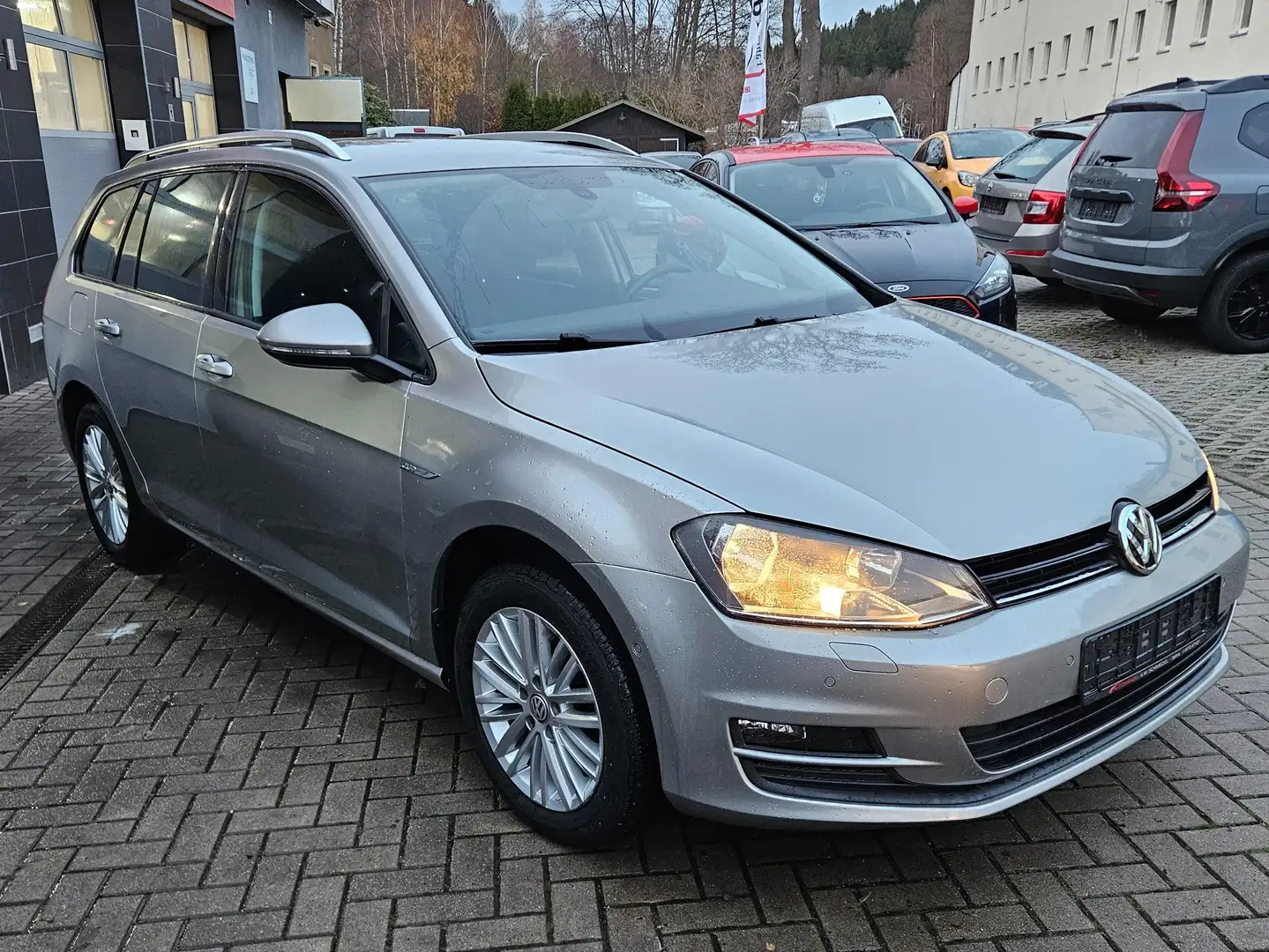 Volkswagen Golf Variant Cup BMT / Service NEU / HU Neu / 8-fach ! Grau - 2