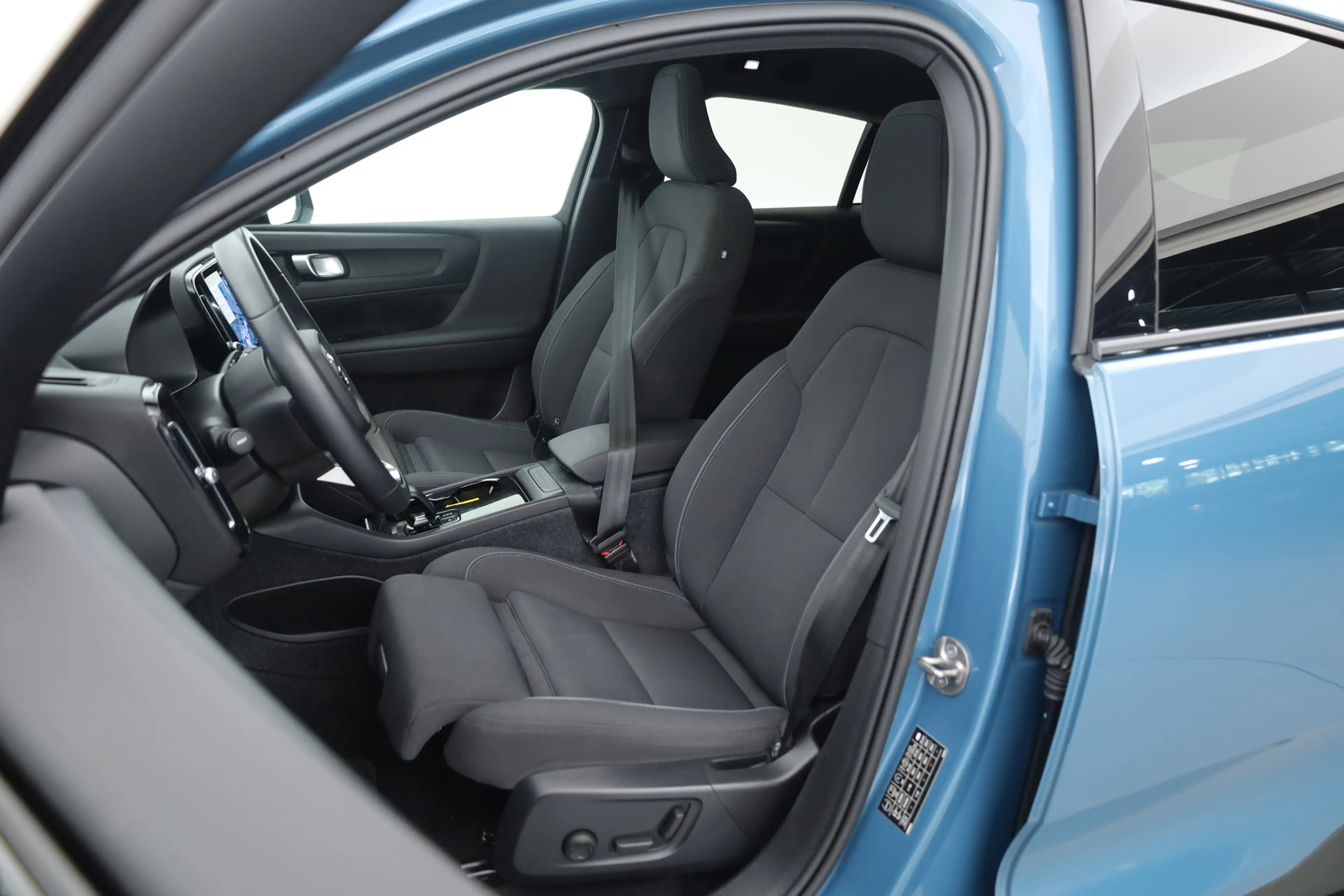 Volvo C40 Recharge Plus 69 kWh | 92% | Pano | 360cam | Harma — photo 3