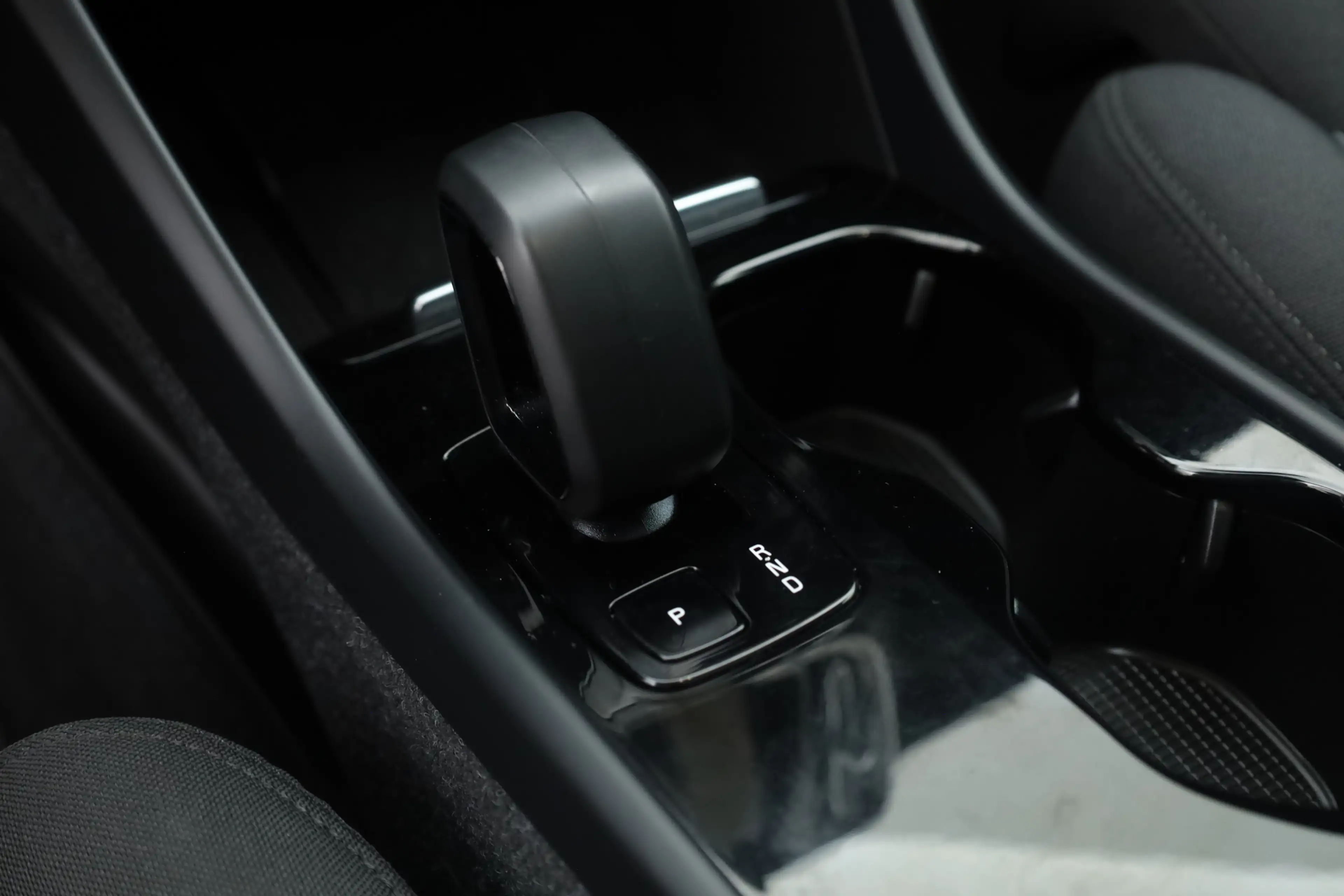 Volvo C40 Recharge Plus 69 kWh | 92% | Pano | 360cam | Harma — photo 7
