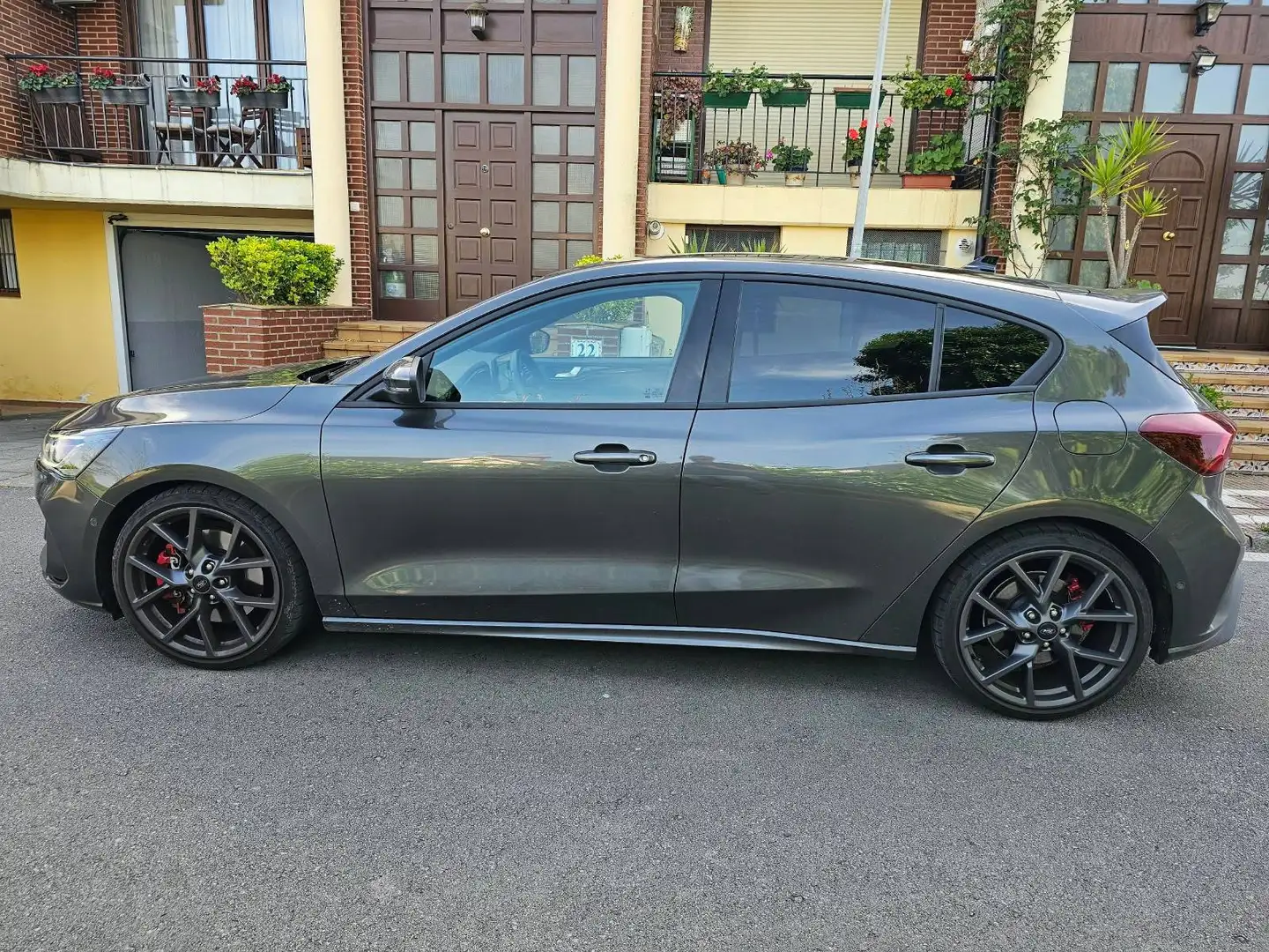 Ford Focus Focus 2.3 Ecoboost ST Gris - 1