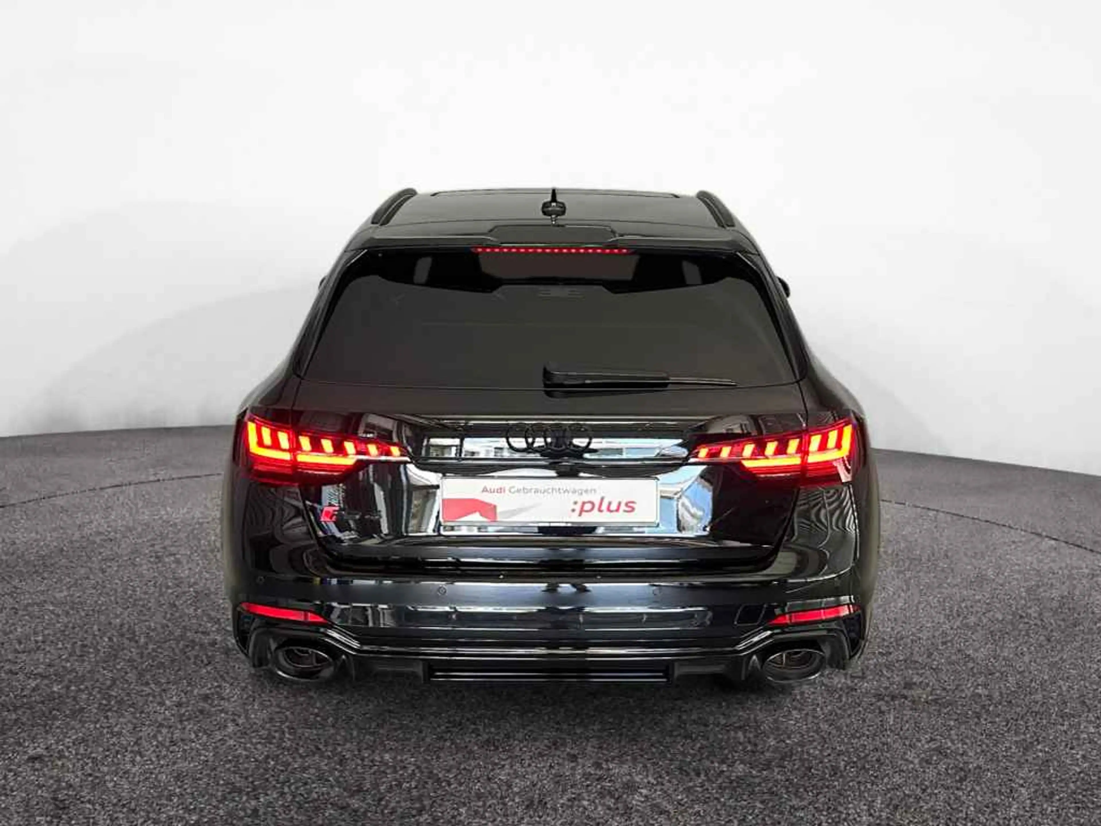 Audi RS4 Avant *AHK*PANO*RS-ABGAS*MATRIX*NAV*HUD*360 — photo 7