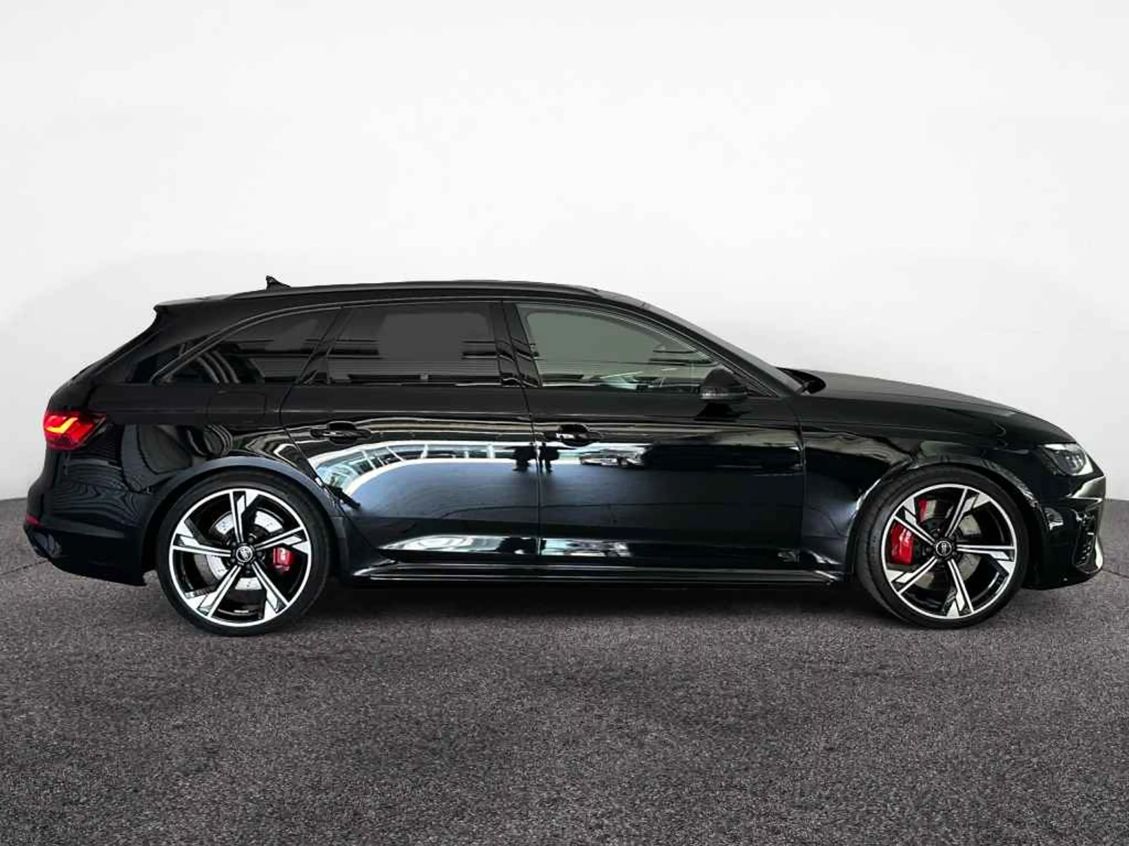 Audi RS4 Avant *AHK*PANO*RS-ABGAS*MATRIX*NAV*HUD*360 — photo 5