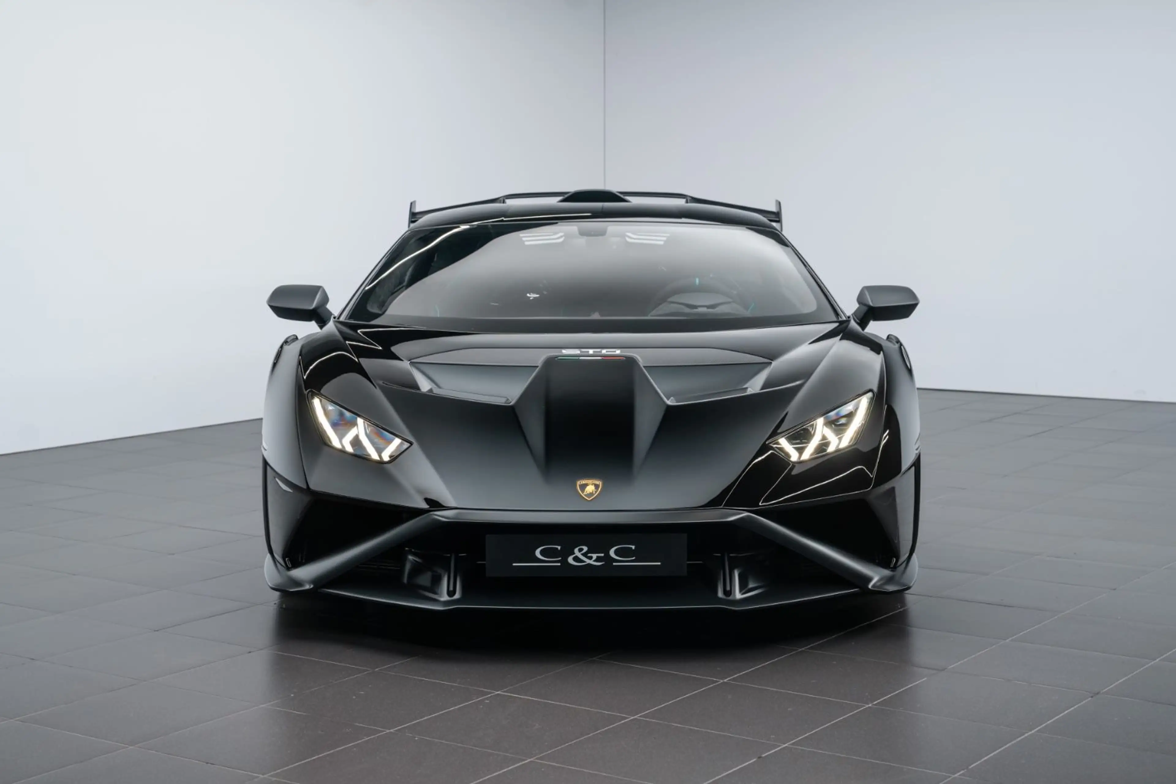 Lamborghini Huracán STO/LIFT/1. HD/DT FZG/MWST/CARBON — photo 2