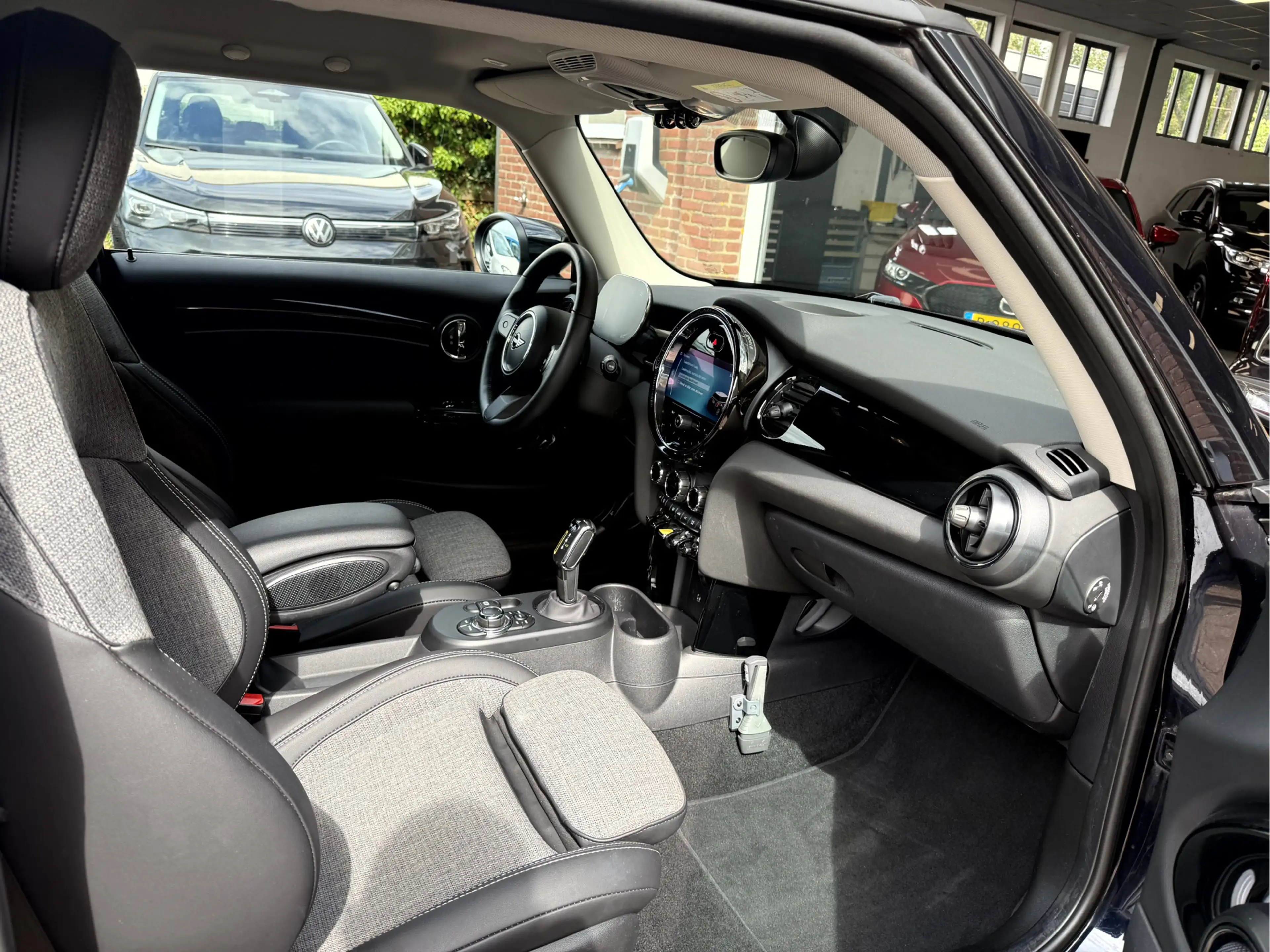MINI Electric Resolute Edition 33 kWh SOH 94.8, Camera, — photo 5