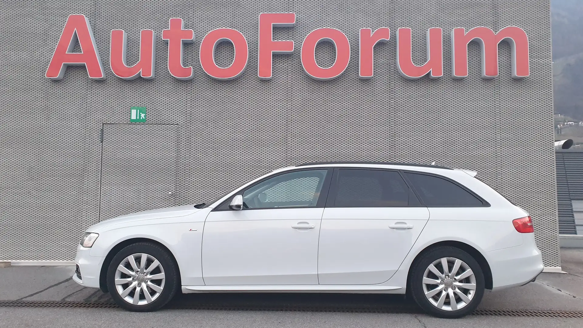 Audi A4 A4 Avant 2.0 TDI S-LINE Quattro 177cv S-Tronic Bianco - 1