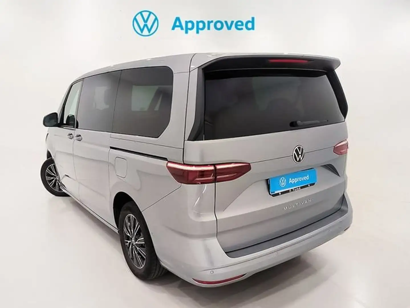 Volkswagen T7 Multivan life 2.0 tdi 110 kw 150 cv dsg 7 vel Plateado - 2