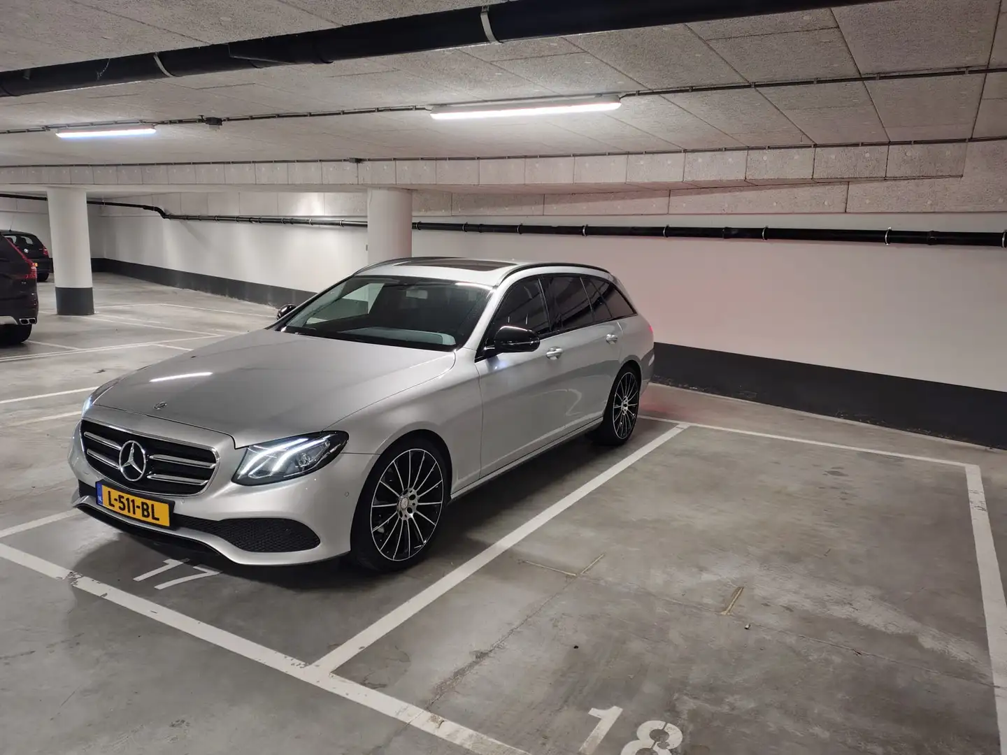 Mercedes-Benz E 250 E 250 Prestige Plus Zilver - 2