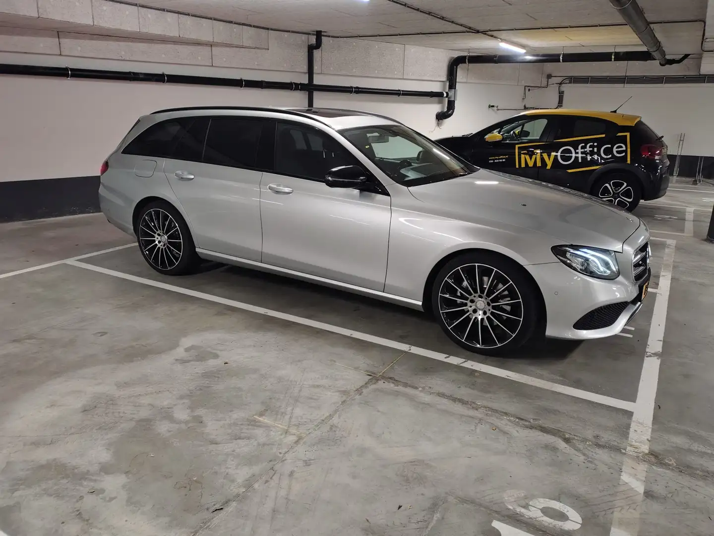 Mercedes-Benz E 250 E 250 Prestige Plus Zilver - 1