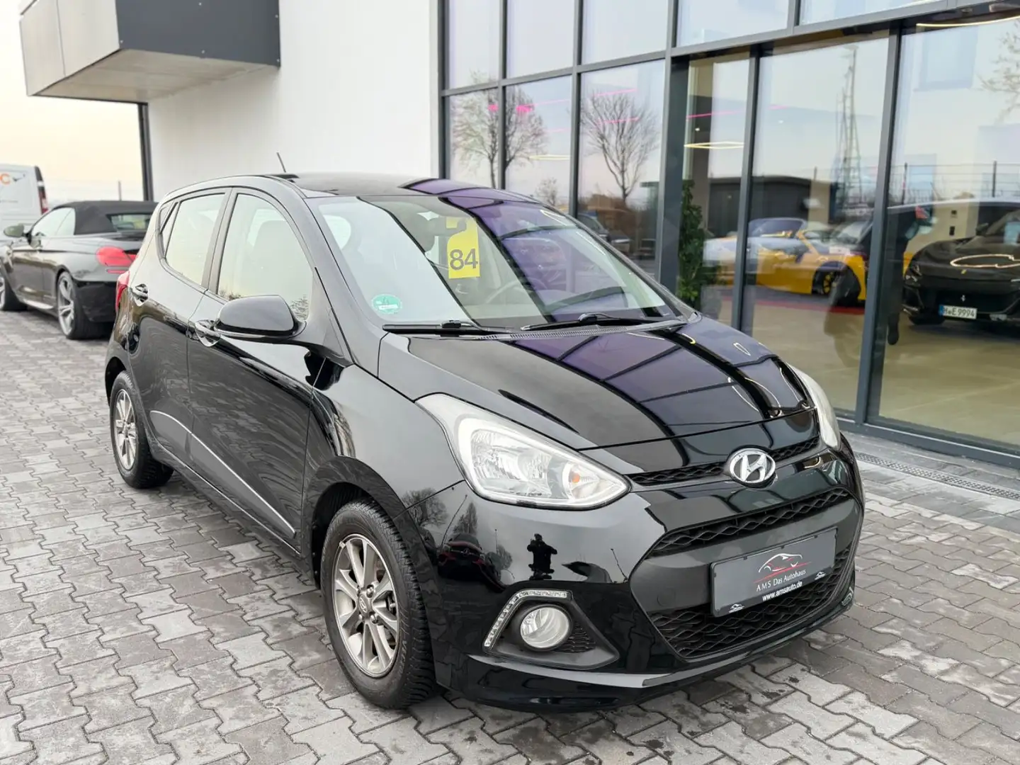 Hyundai i10 Style 1.2 Automatik Schwarz - 2