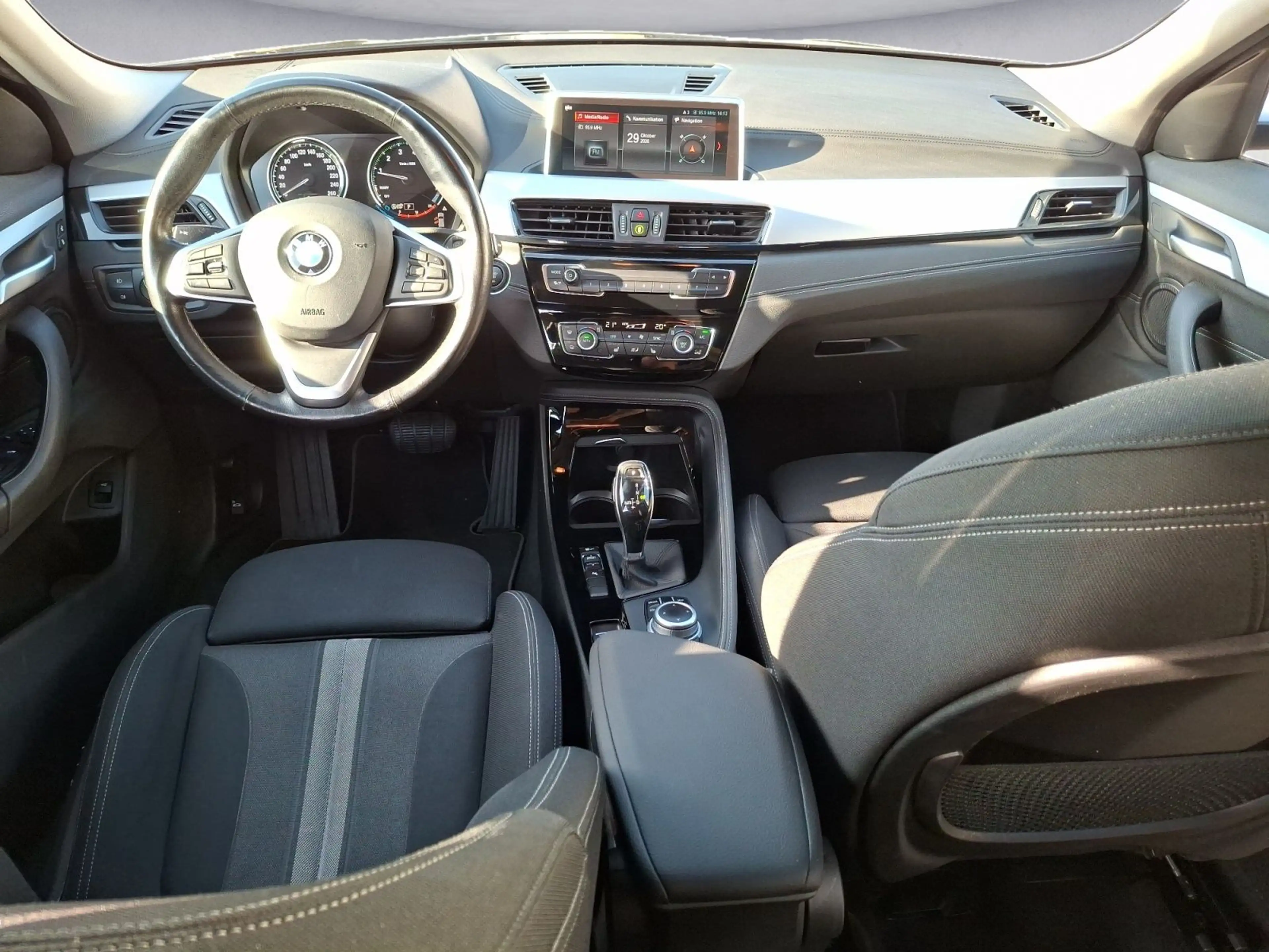 BMW X2 sDrive20i Edition M *EditionM*LED*Navi*Klima* — photo 14