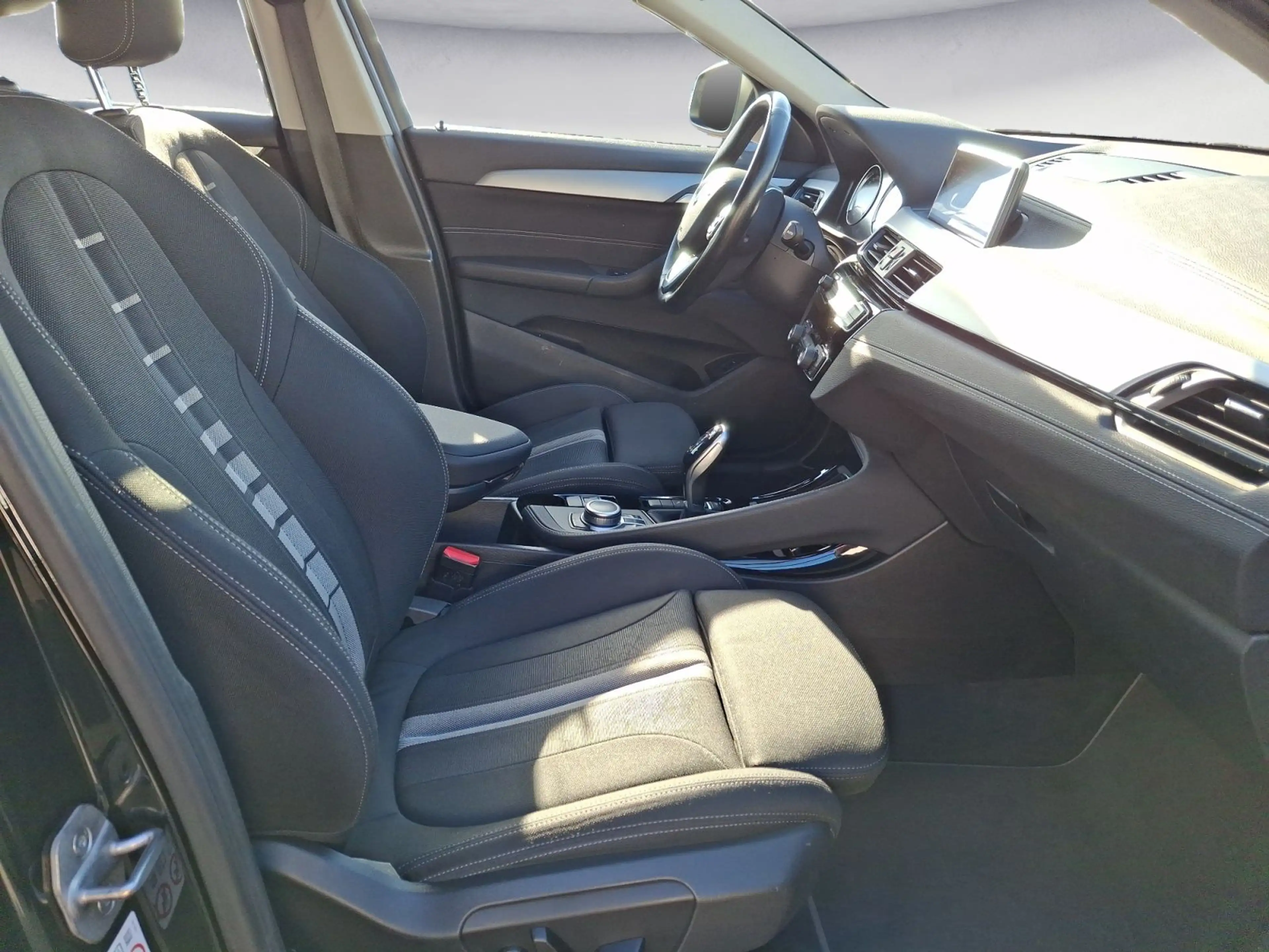 BMW X2 sDrive20i Edition M *EditionM*LED*Navi*Klima* — photo 15