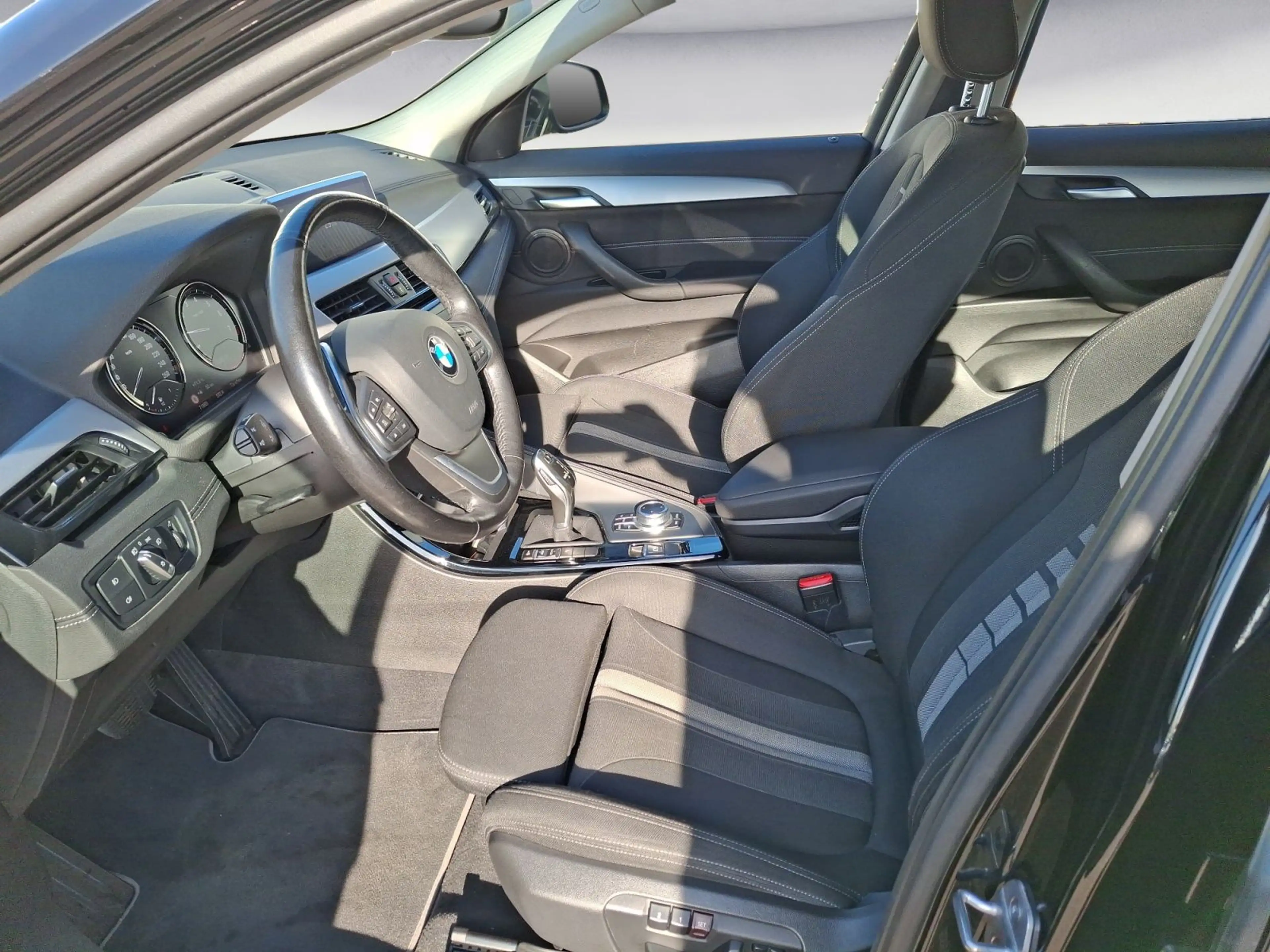 BMW X2 sDrive20i Edition M *EditionM*LED*Navi*Klima* — photo 12