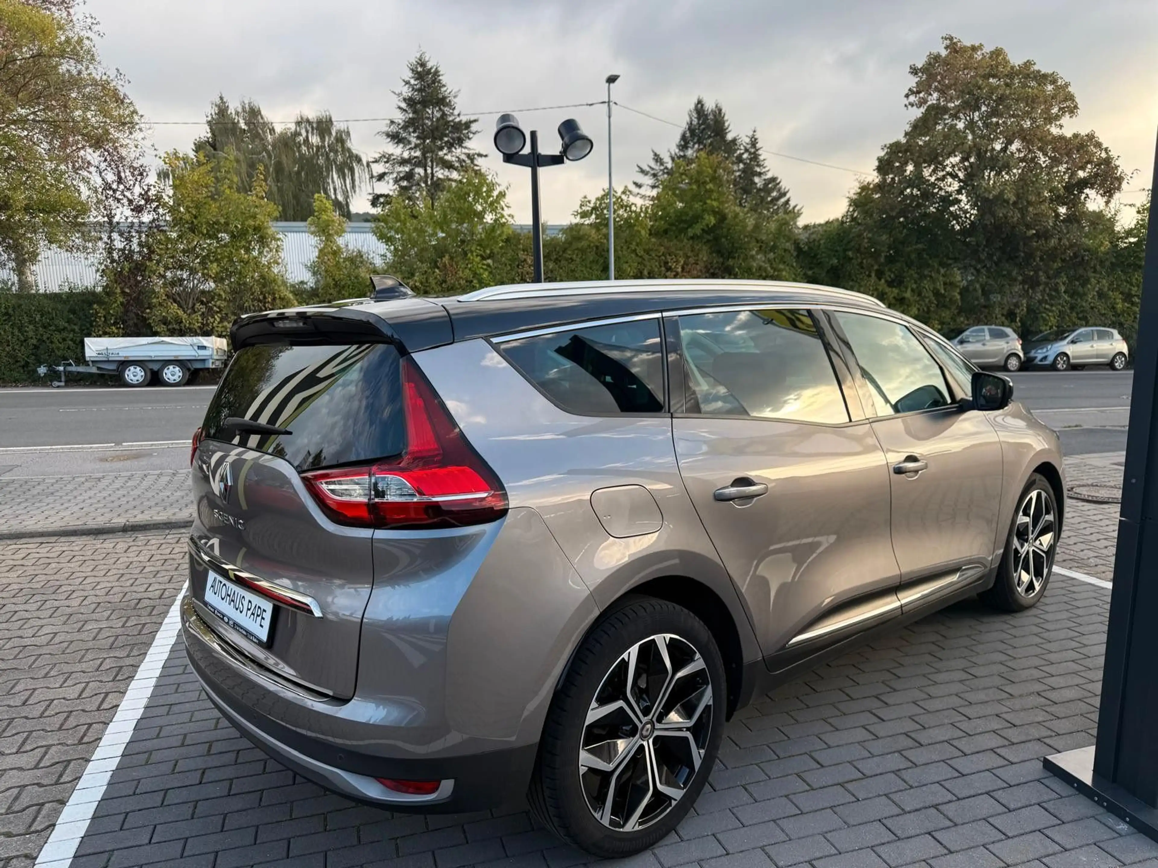 Renault Scenic IV Grand Intens — photo 4