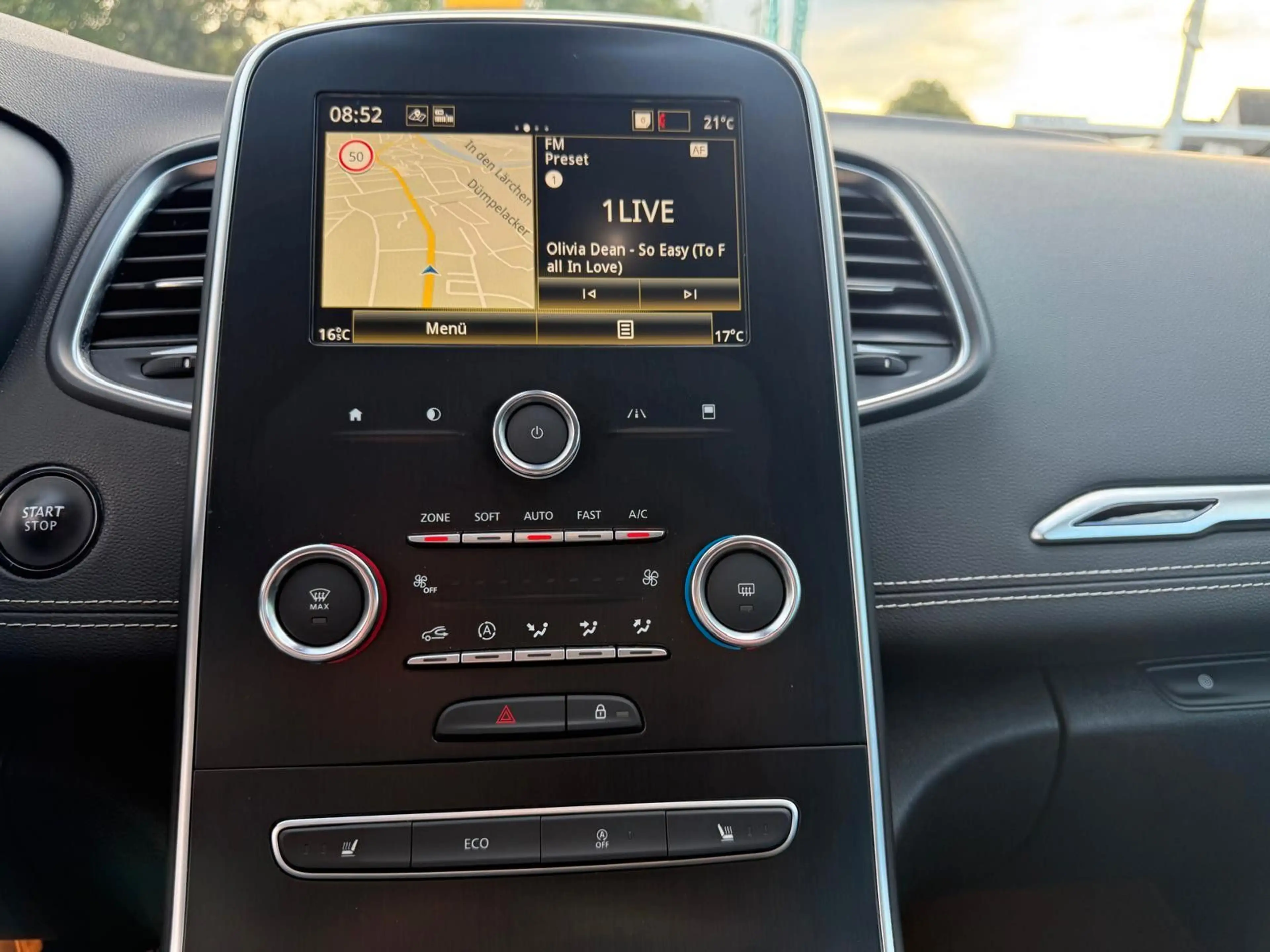 Renault Scenic IV Grand Intens — photo 15