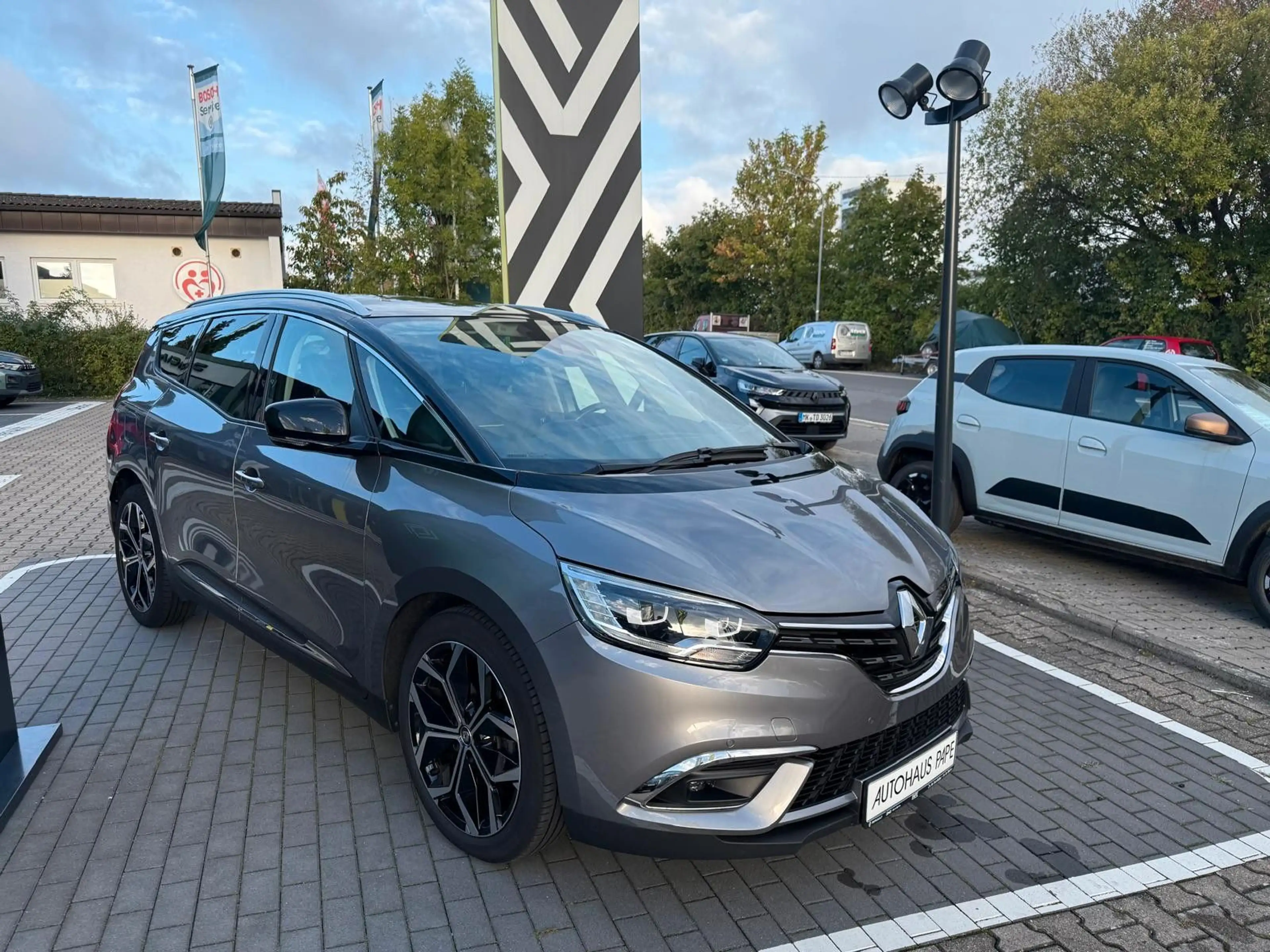 Renault Scenic IV Grand Intens — photo 3