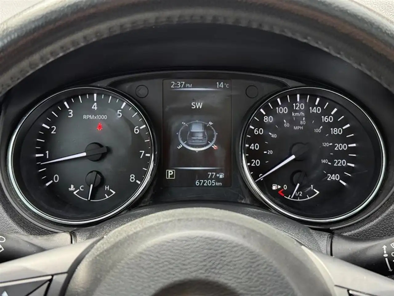 Nissan Rogue снимка Nissan Rogue