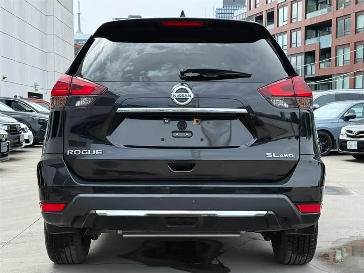 Nissan Rogue снимка Nissan Rogue