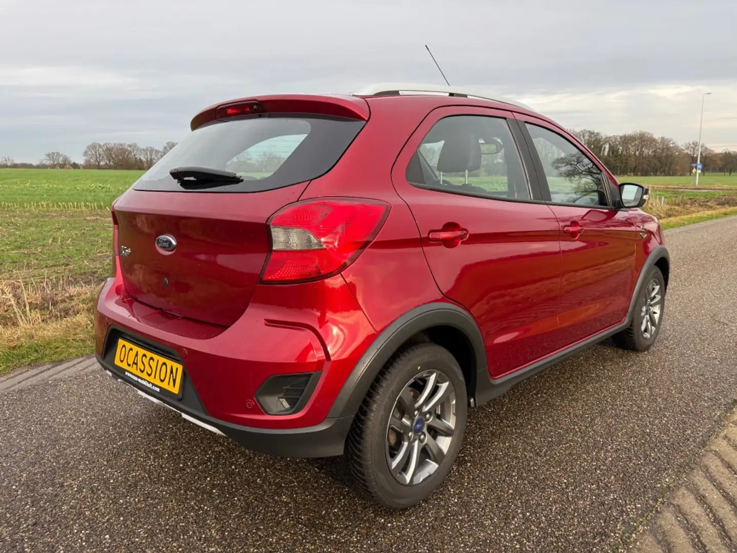 Ford Ka/Ka+ + ULTIMATE / APPLE CARPLAY / BOMVOL / NETTE STAAT Rouge - 2