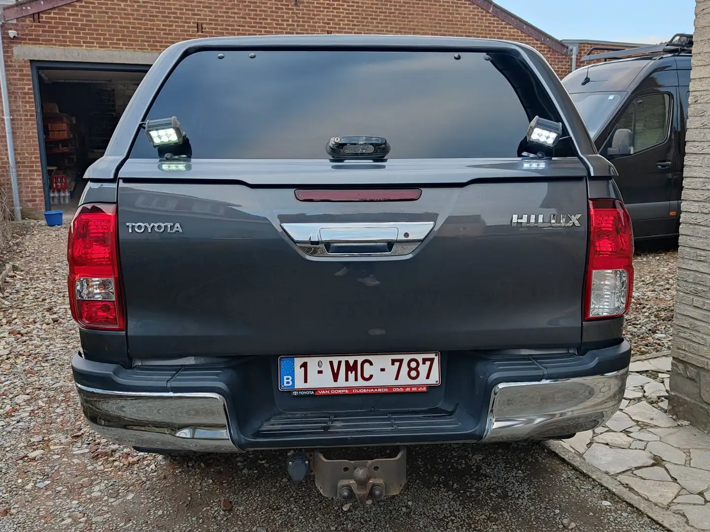 Toyota Hilux HiLux 4x4 Double Cab Autm. S Grijs - 2