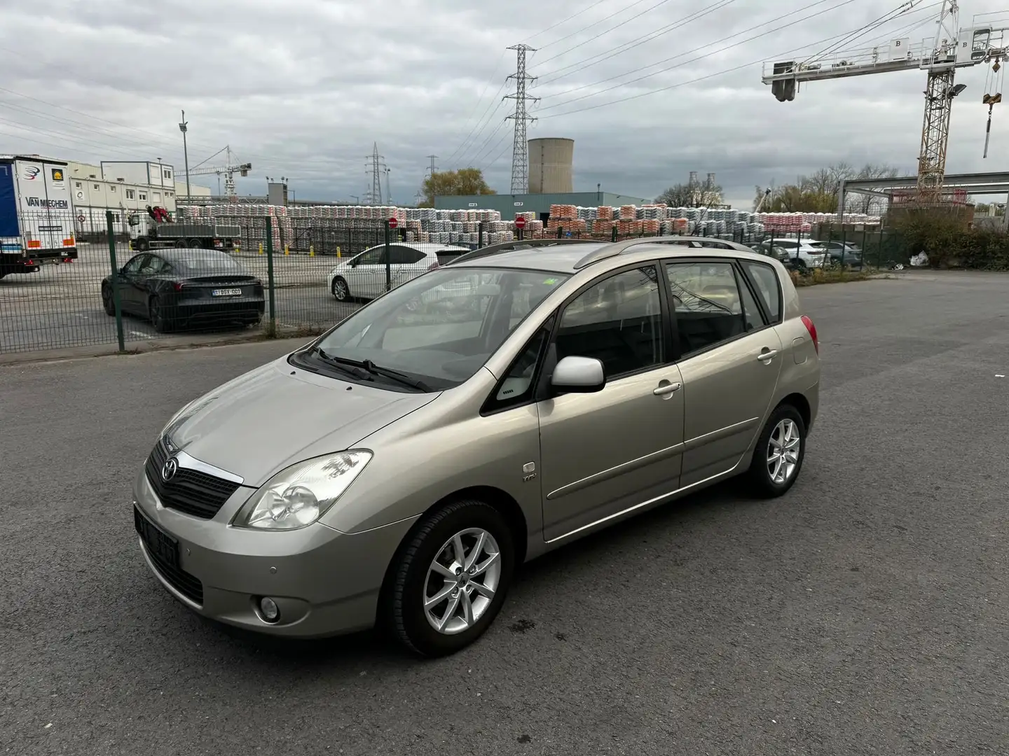 Toyota Corolla Verso 1.6i AIRCO jante aluminium Beige - 2
