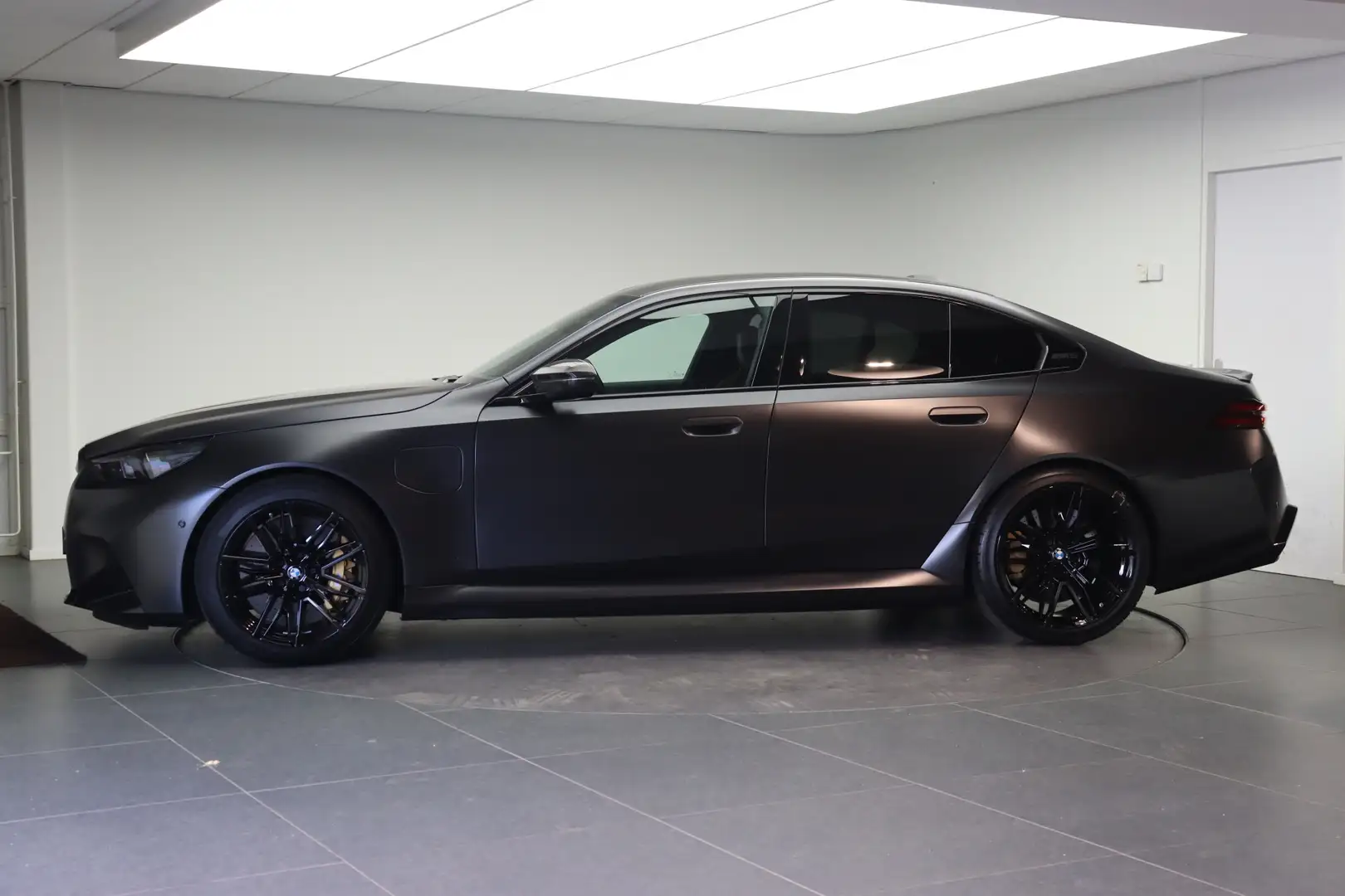 BMW M5 5 Serie Automaat / M Drive Professional / Trekhaak Grigio - 2