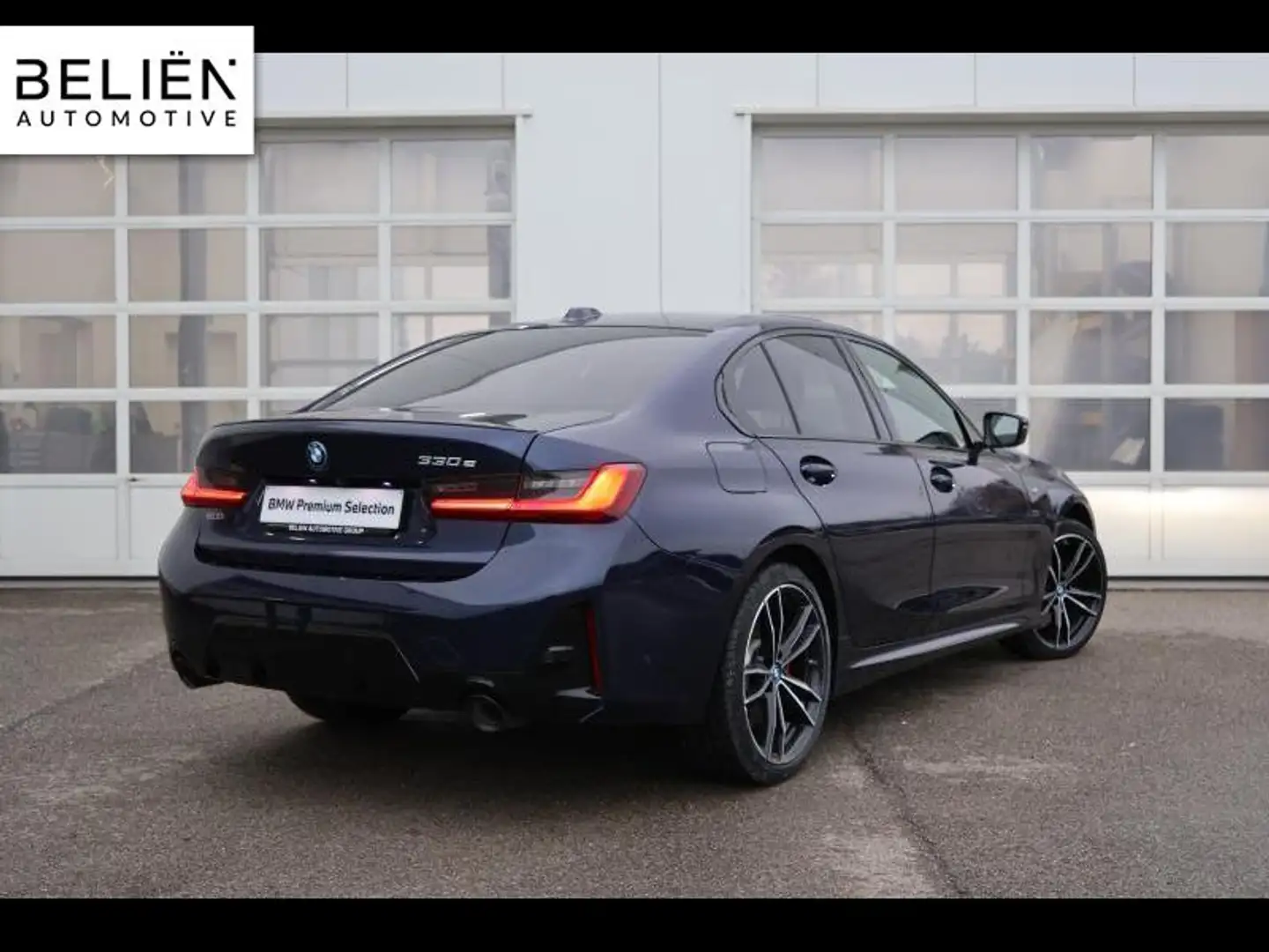 BMW 330 330e Berline Синий - 2