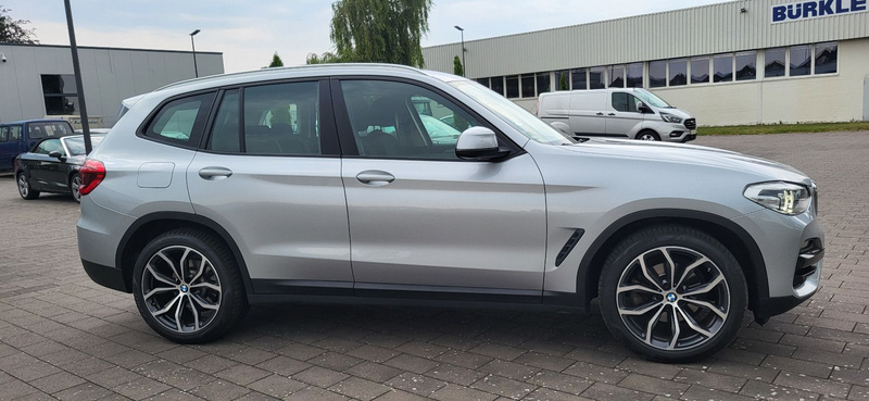 BMW X3 xDrive 20 d Advantage — photo 4