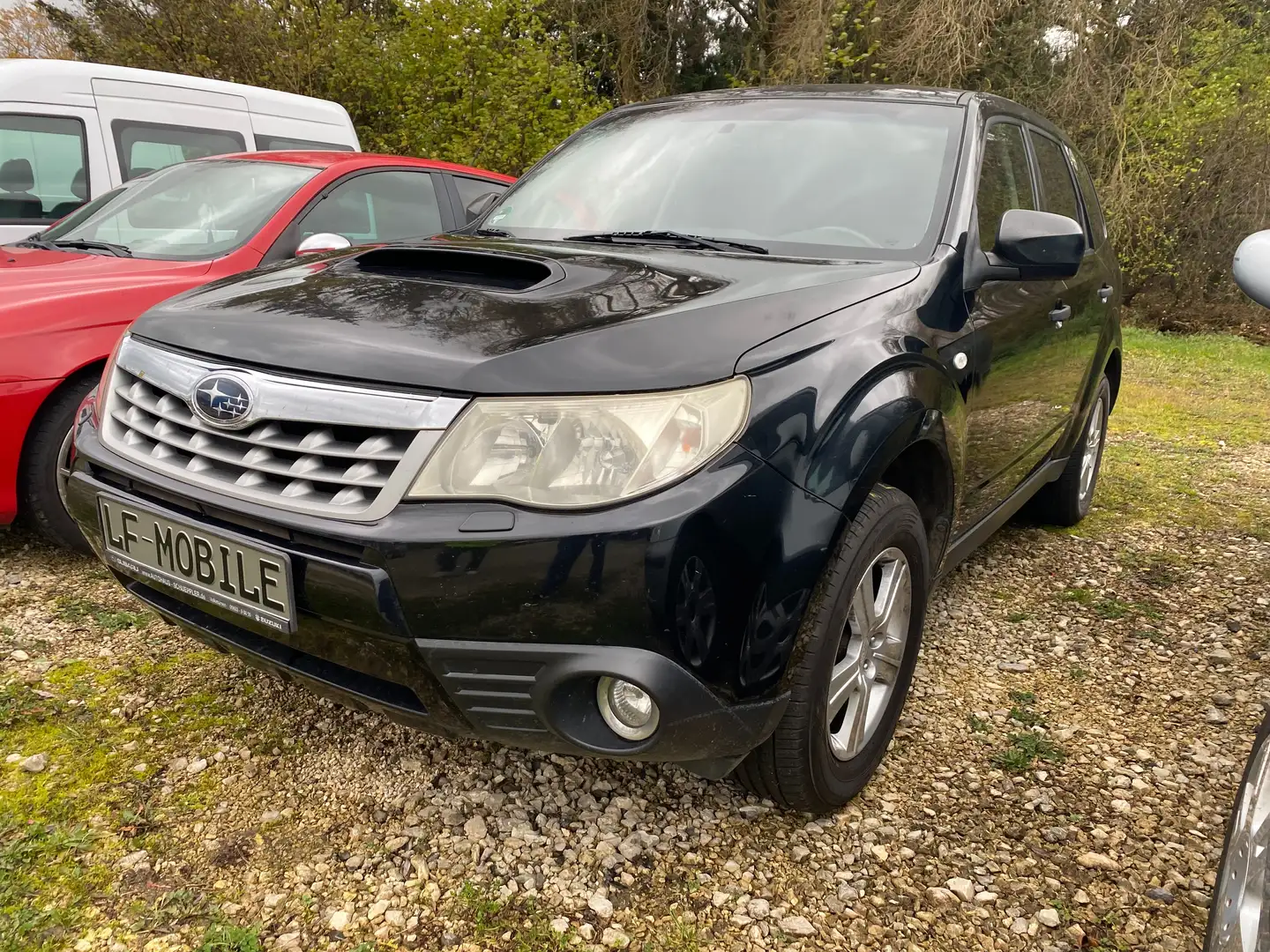 Subaru Forester Schwarz - 1