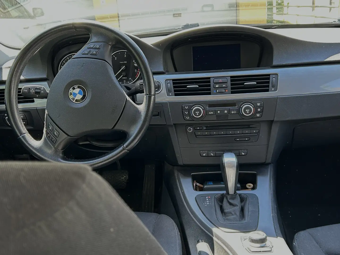 BMW 320 320d Grau - 2
