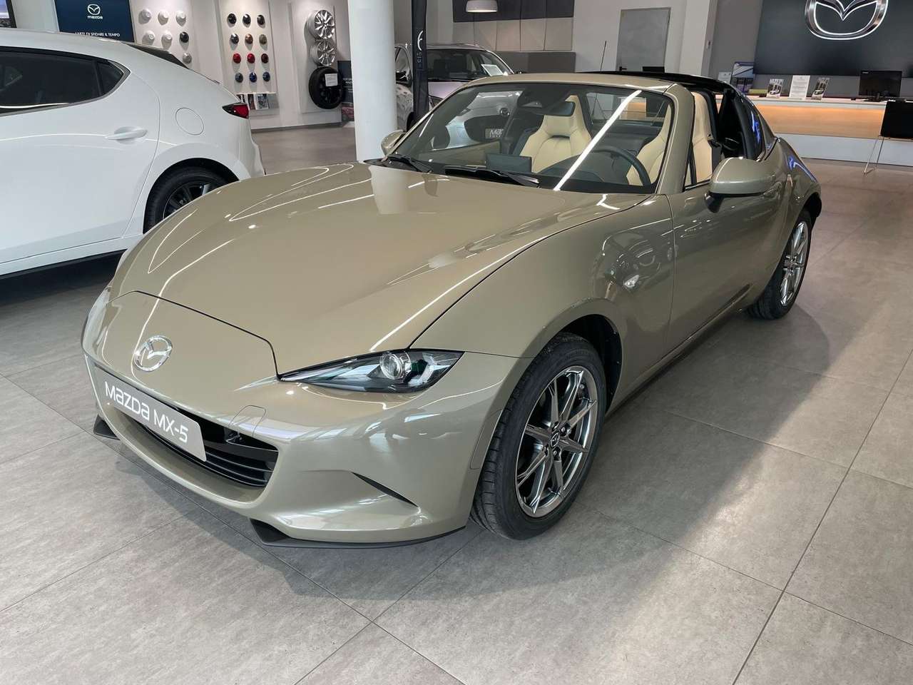 Mazda MX-5 1.5 benzina132cv RF KAZARI, PRONTA CONSEGNA