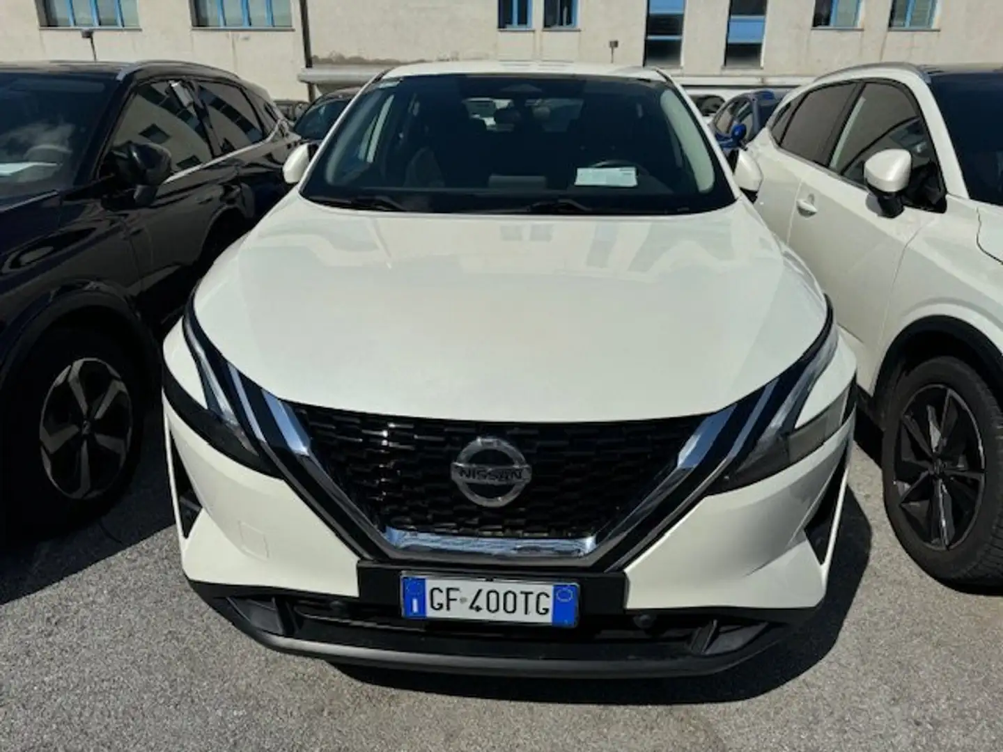 Nissan Qashqai 1.3 mhev Acenta 2WD 140cv Wit - 2