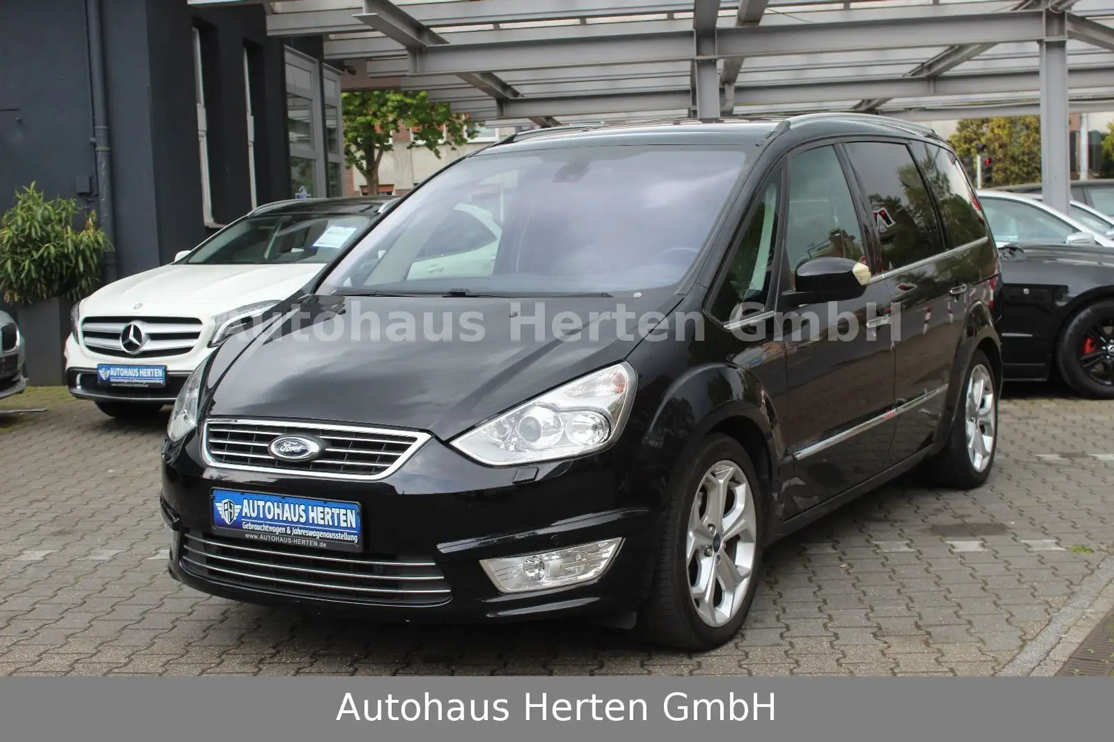 Ford Galaxy 2.0 TDCI Titanium*AUTOMATIK*7-SITZER*PANO Schwarz - 1