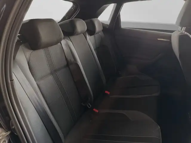 Volkswagen Polo view 6