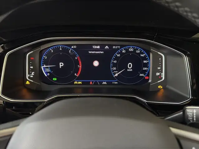 Volkswagen Polo view 10