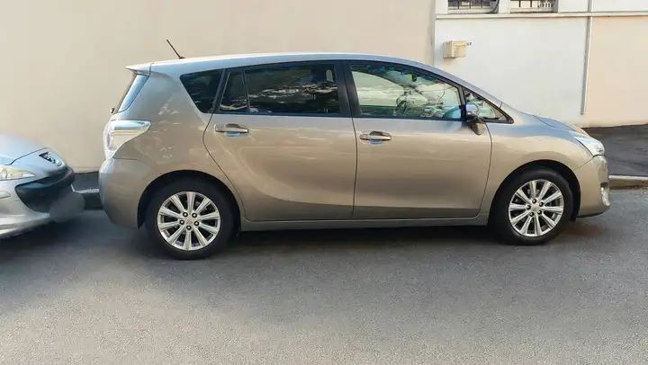Toyota Verso Verso 112 D-4D 5pl FAP SkyView