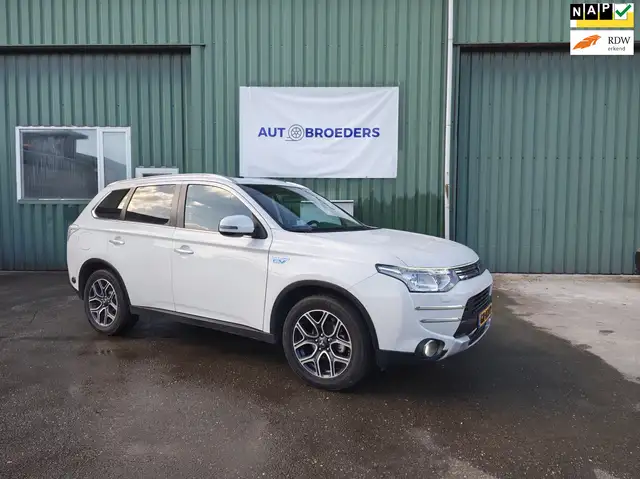 Mitsubishi Outlander Mitsubishi Outlander, 2.0 PHEV Hybrid LPG G3 uniek