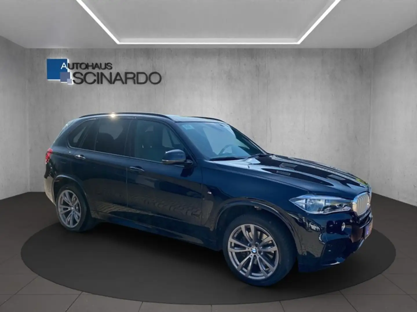 BMW X5 xDrive40d M-Sportpaket *HUD*PANORAMA*STANDH* Czarny - 2