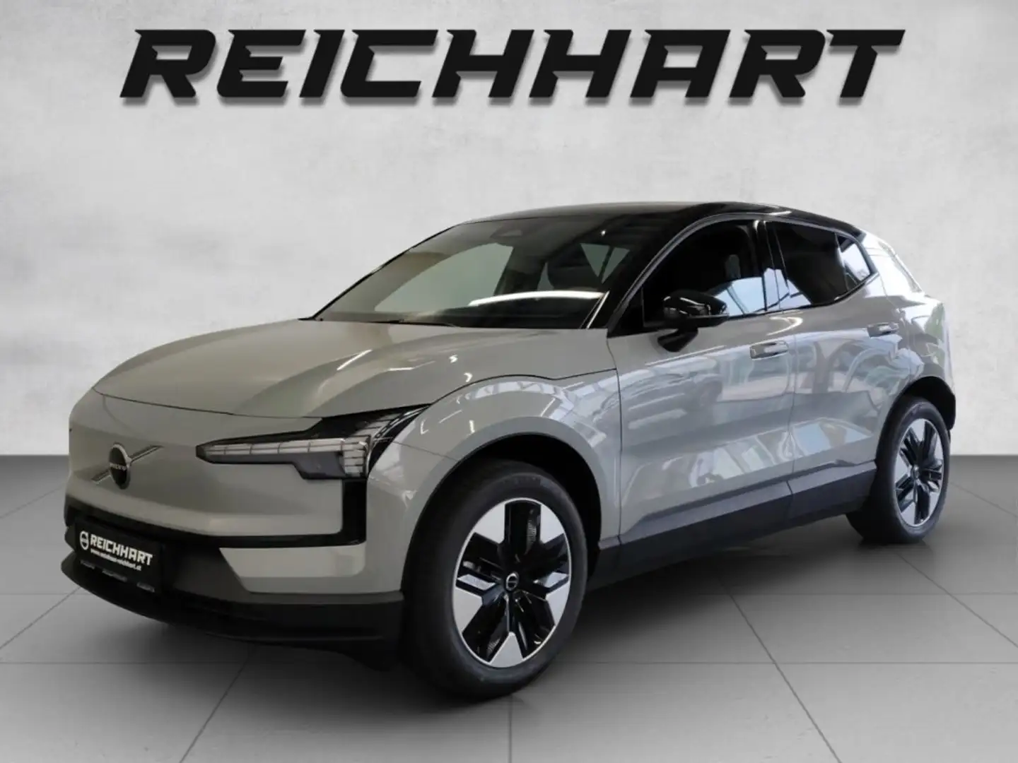 Volvo EX30 Plus, P5 Long Range Vollelektrisch Grau - 1
