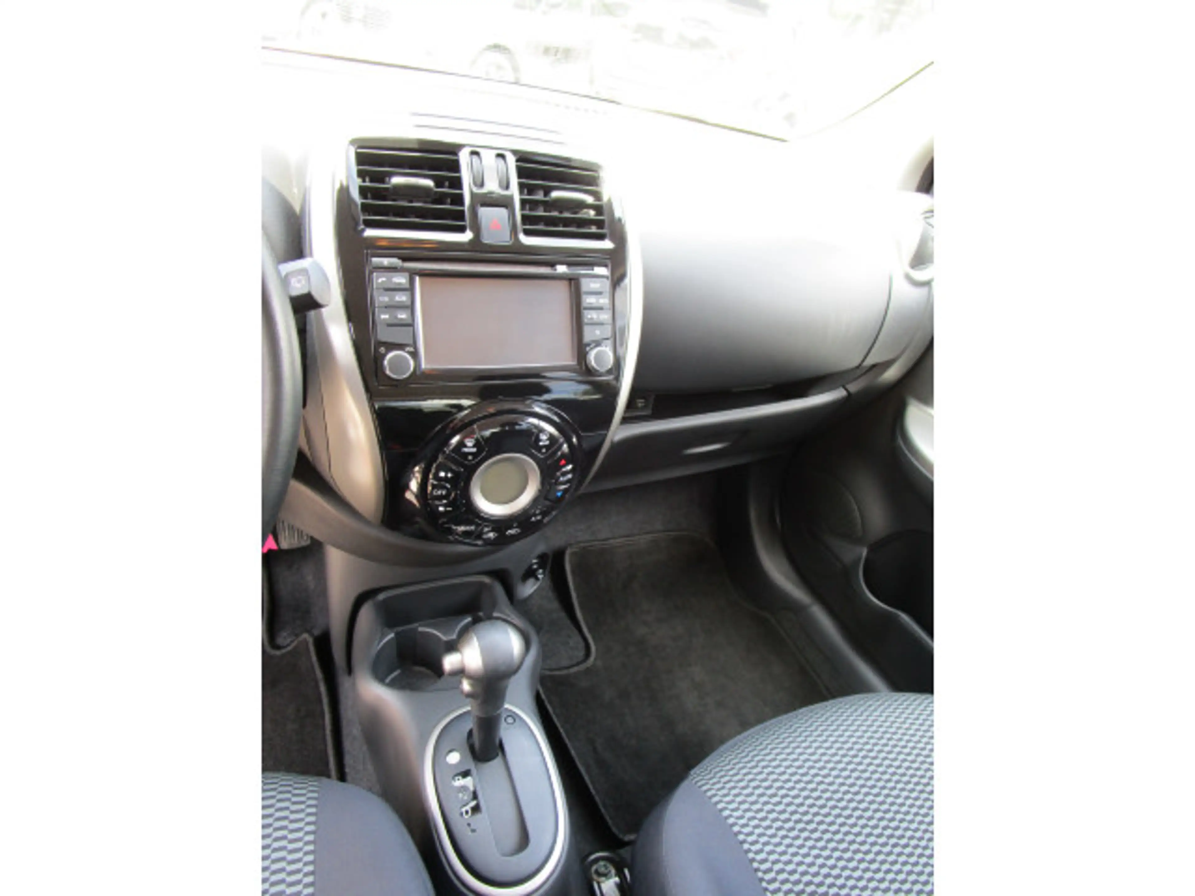 Nissan Micra 1.2 Visia First — photo 9