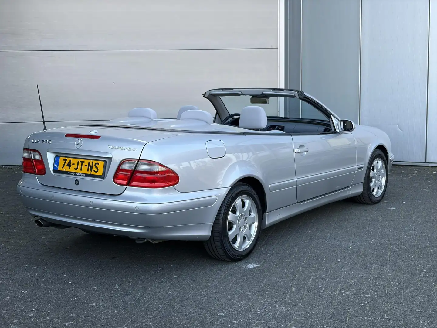Mercedes-Benz CLK 230 Cabrio K. Elegance Aut. | Klassieker | orig NL | L Grau - 2