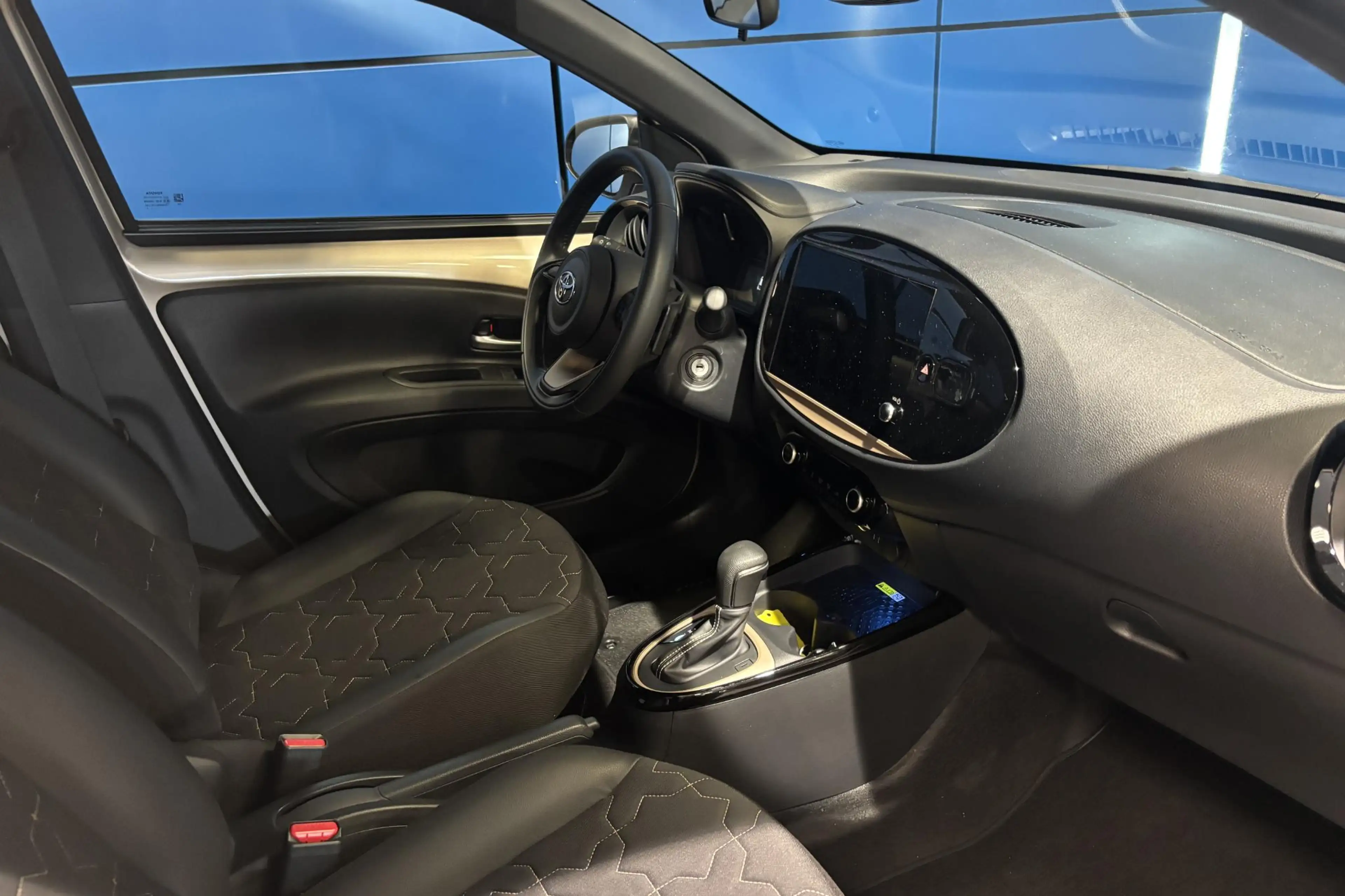 Toyota Aygo X 1.0 VVT-i S-CVT Automaat Envy — photo 6