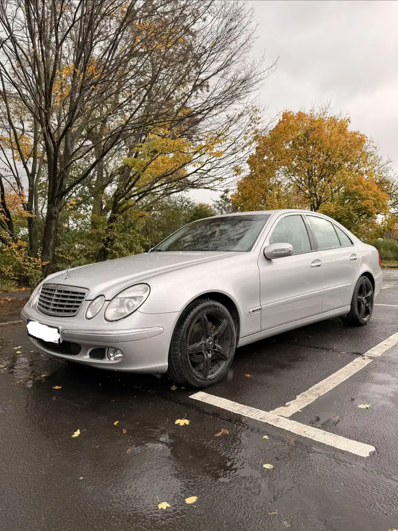 Mercedes-Benz E 240 W211 Silber - 2