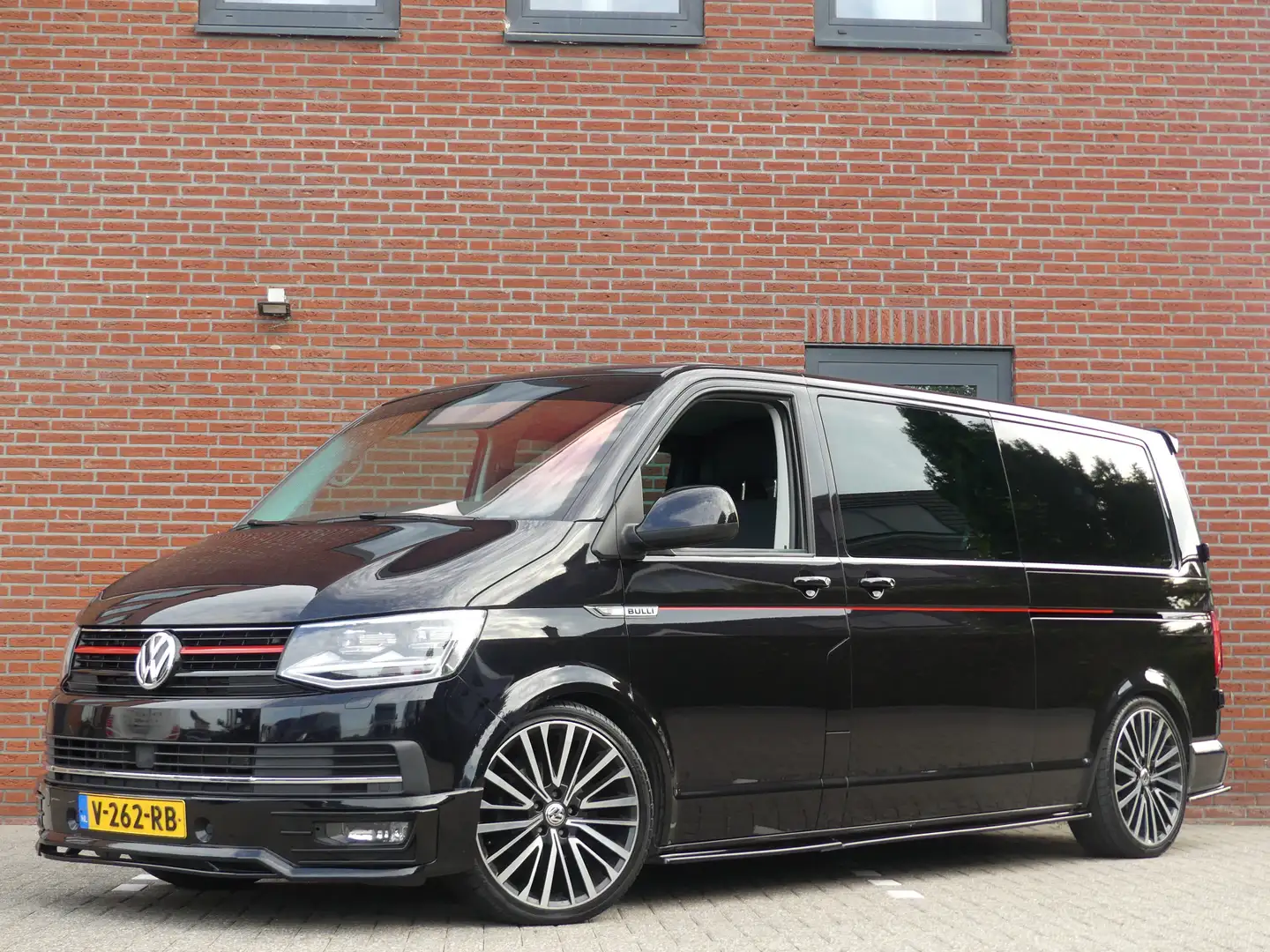 Volkswagen T6 Transporter Bulli 2.0 TDI L2H1 DC Highline Schwarz - 1