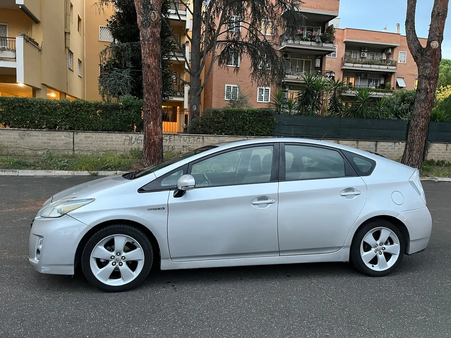Toyota Prius 1.8 ibrida- automatica-batterie new-funziona tutto - 2