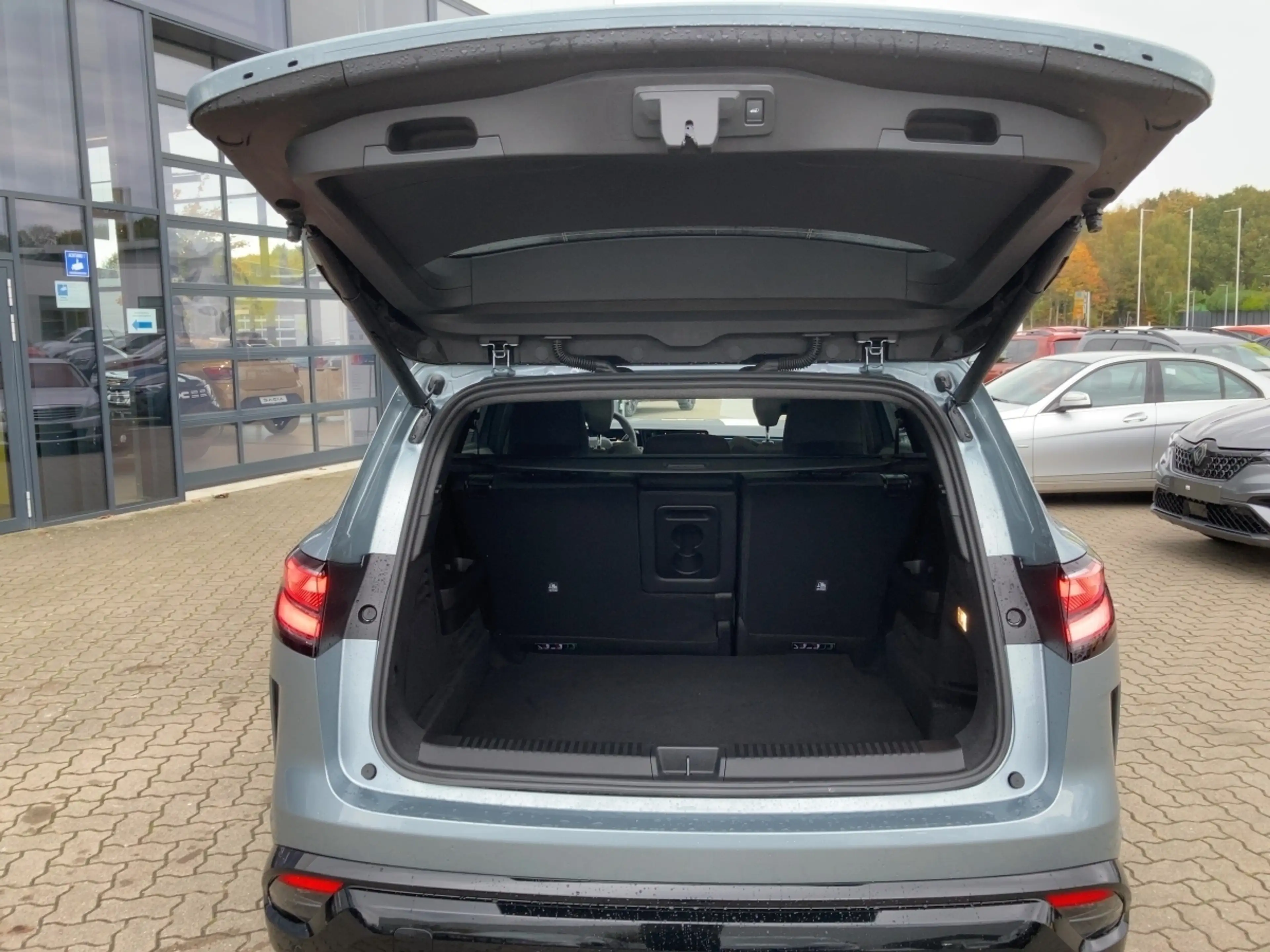 Renault Espace Esprit Alpine Full Hybrid E-Tech200+PANO+MATRIX+ — photo 13
